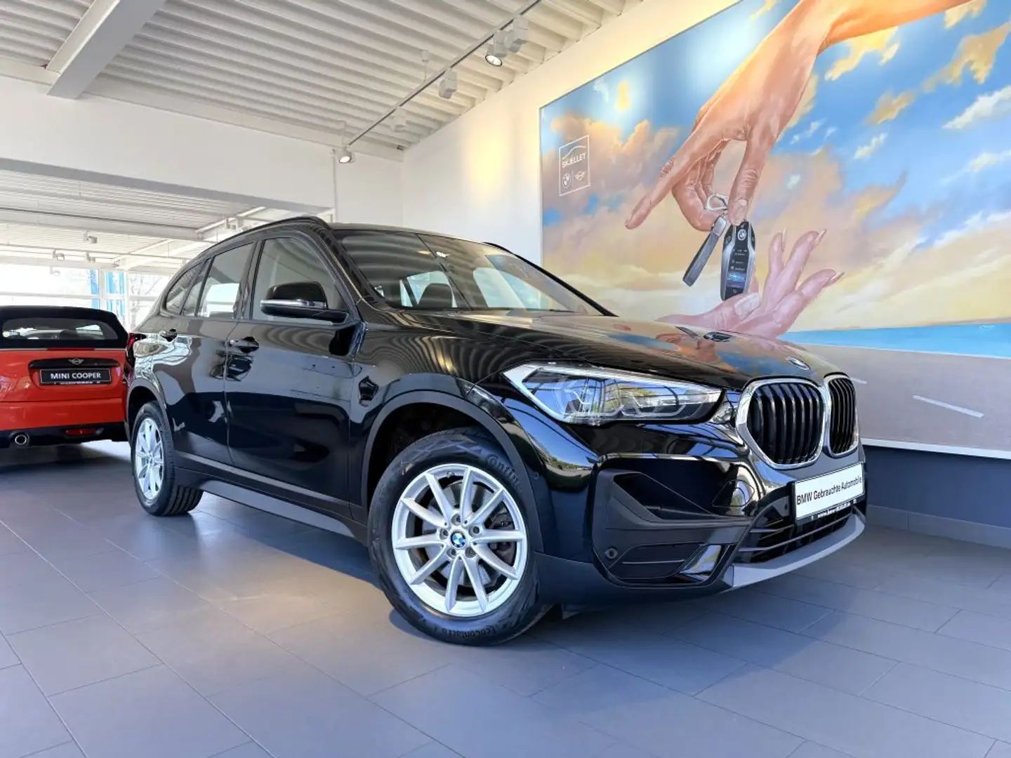 BMW X1 sDrive20i Aut.7G LED+NAVI+TEMP+PDC+SITZH+DAB+ Schwarz - 2