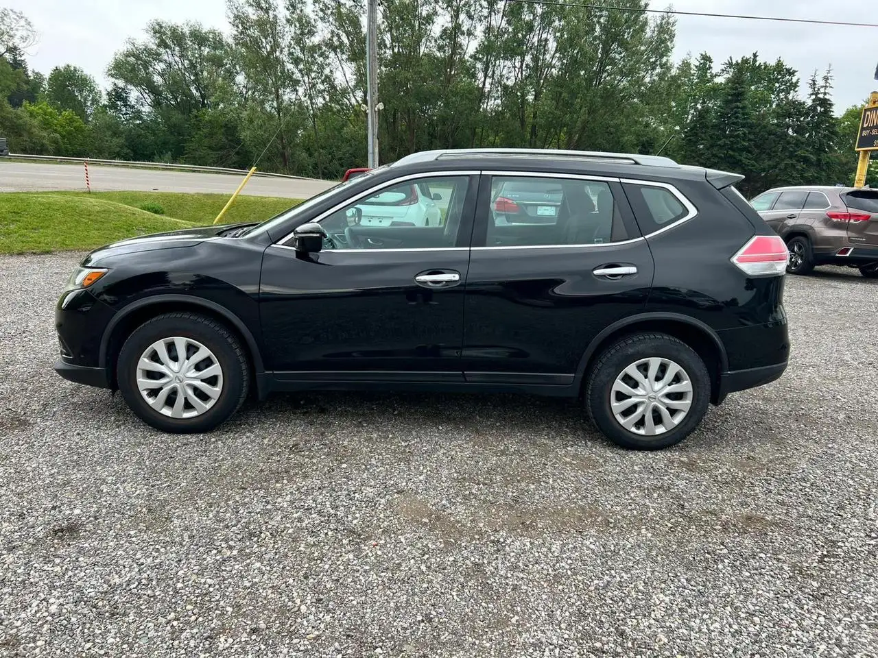 Nissan Rogue снимка Nissan Rogue