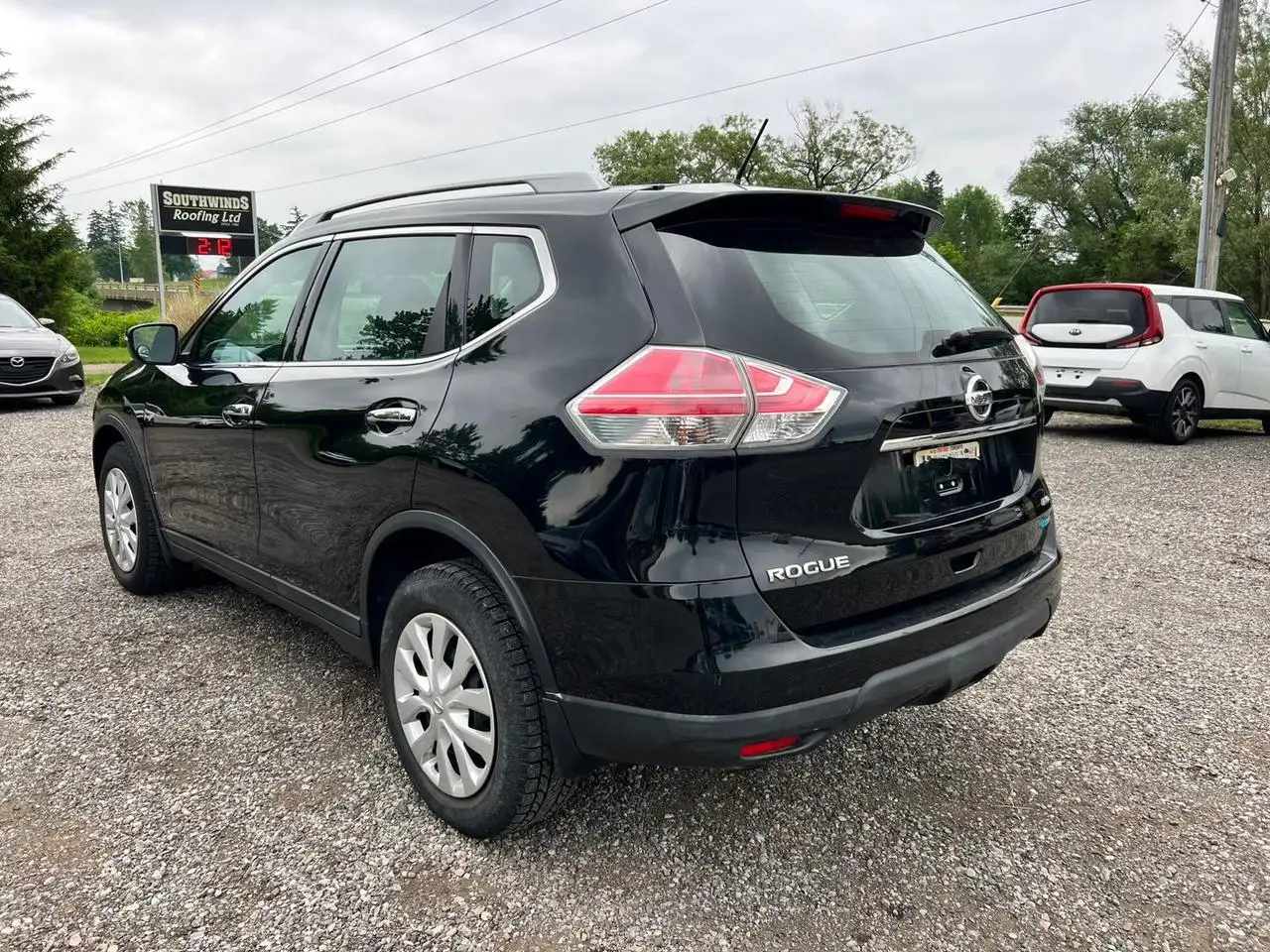 Nissan Rogue снимка Nissan Rogue