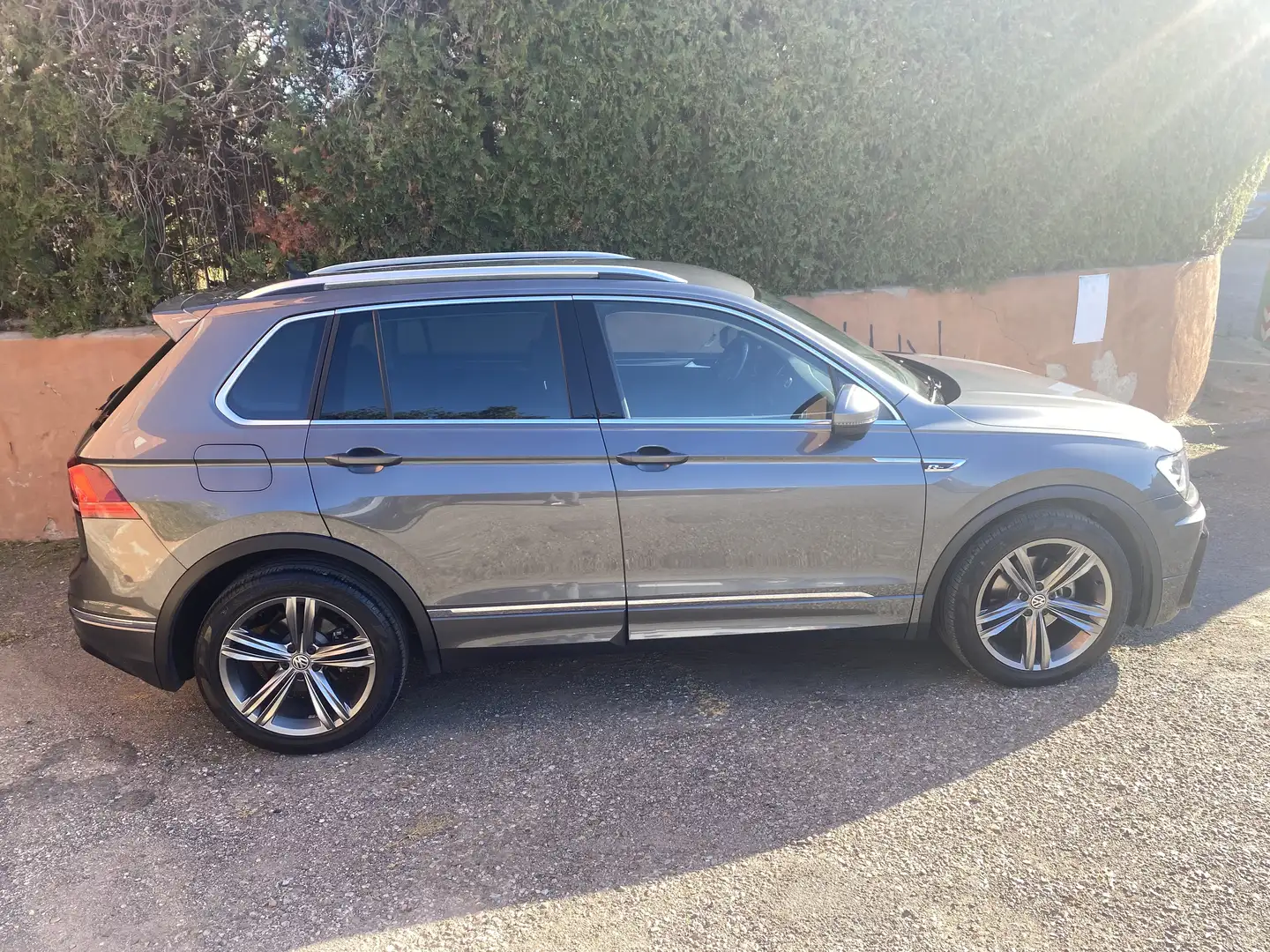 Volkswagen Tiguan R-Line - 1