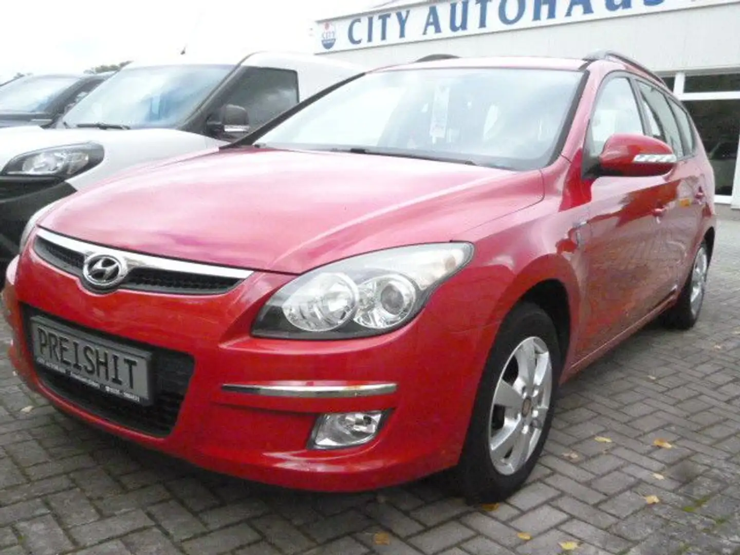 Hyundai i30 CW blue 1.6 Comfort Rot - 1