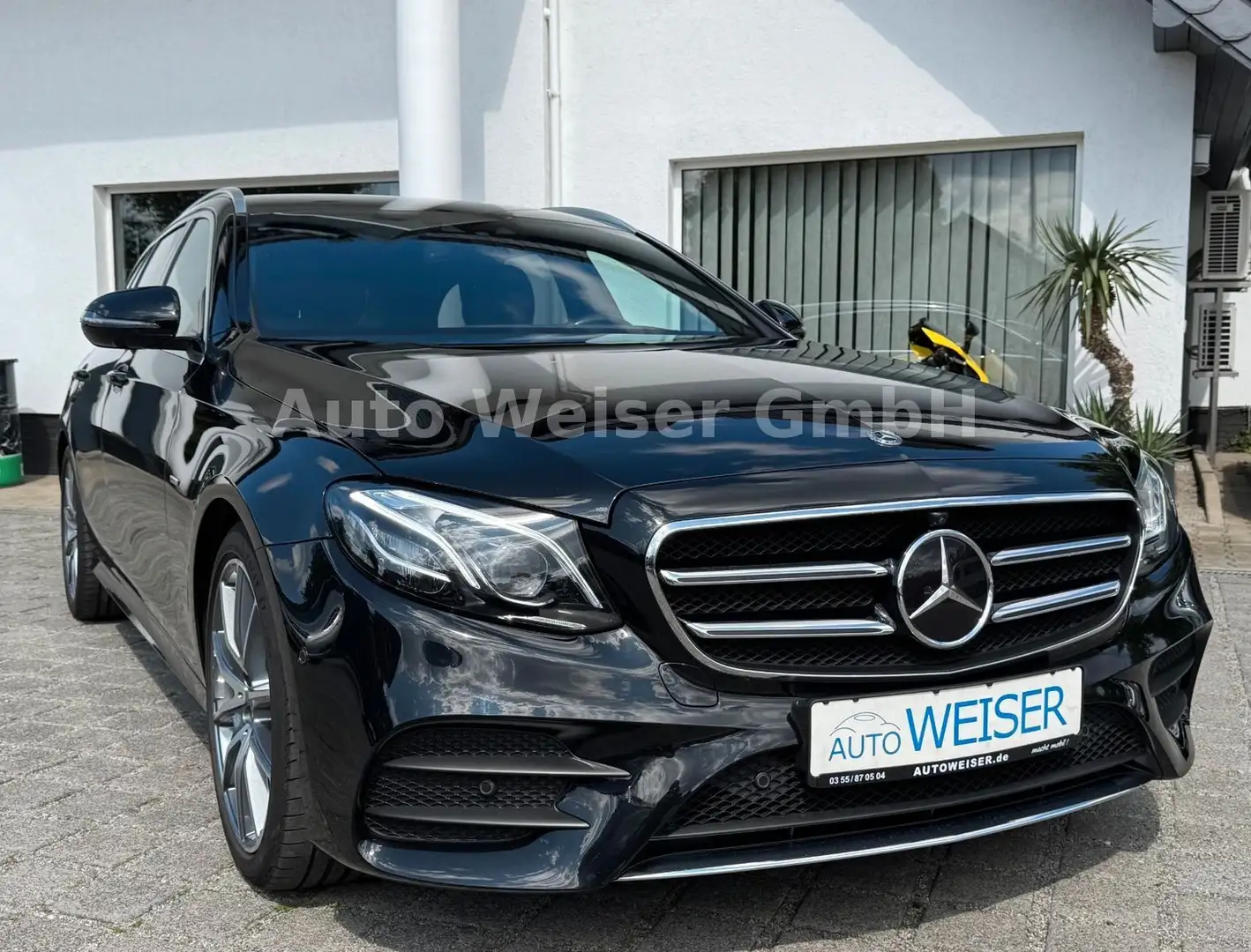 Mercedes-Benz E 300 d T  Sportstyle Edition AMG Line Schwarz - 2