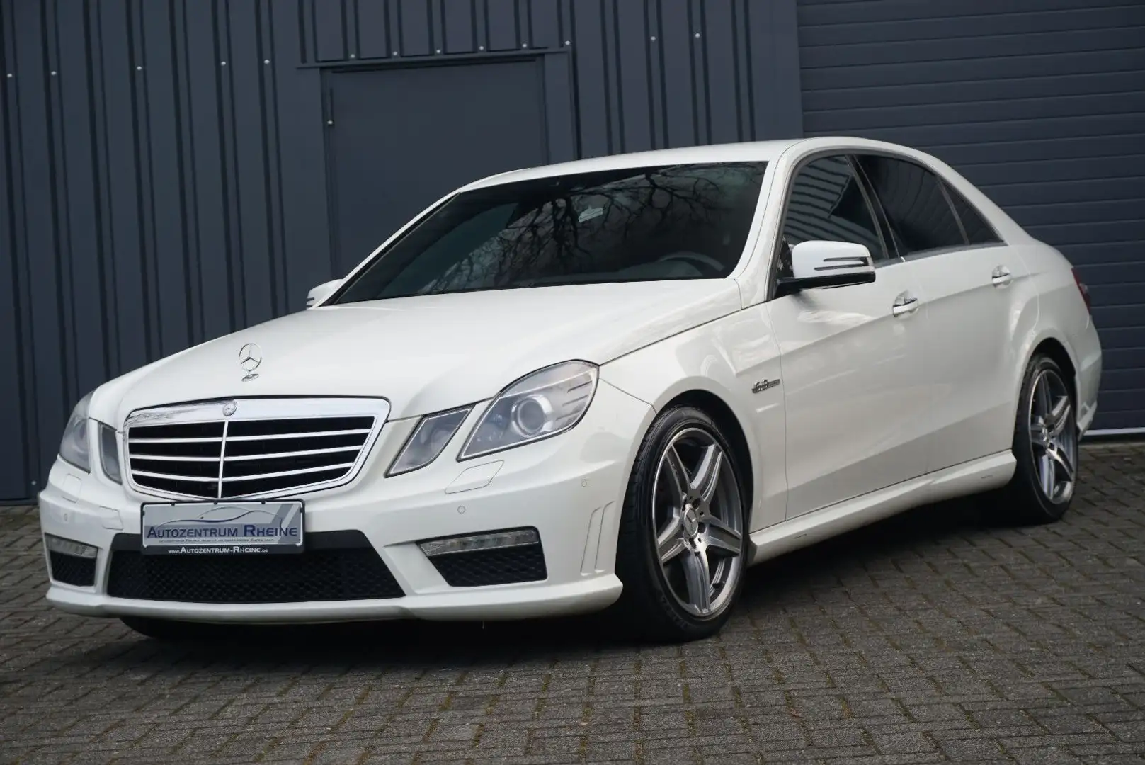 Mercedes-Benz E 63 AMG Harman-Kardon MwSt RFK SHZ Bi-Xenon Білий - 2