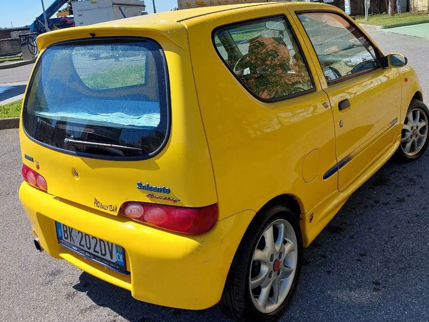 Fiat Seicento 600 Sporting Abarth Yellow - 1