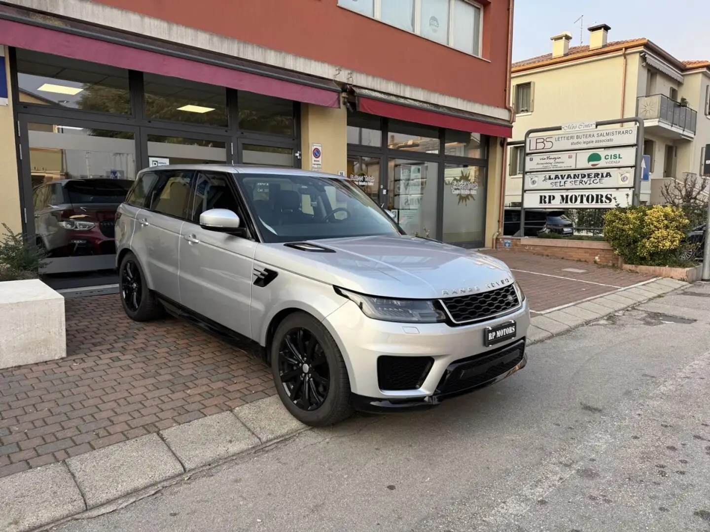 Land Rover Range Rover Sport 3.0 sdV6 HSE 249cv auto my19 Argento - 1