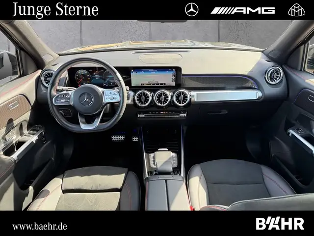 Mercedes-Benz GLB view 4
