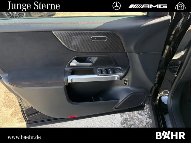 Mercedes-Benz GLB view 14