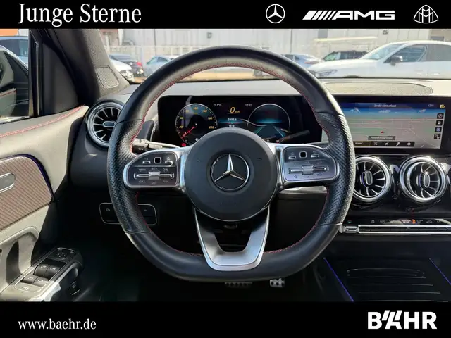 Mercedes-Benz GLB view 13