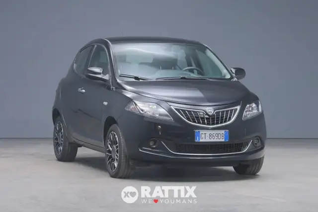 Lancia Ypsilon 1.0 Firefly Hybrid 70CV Platino