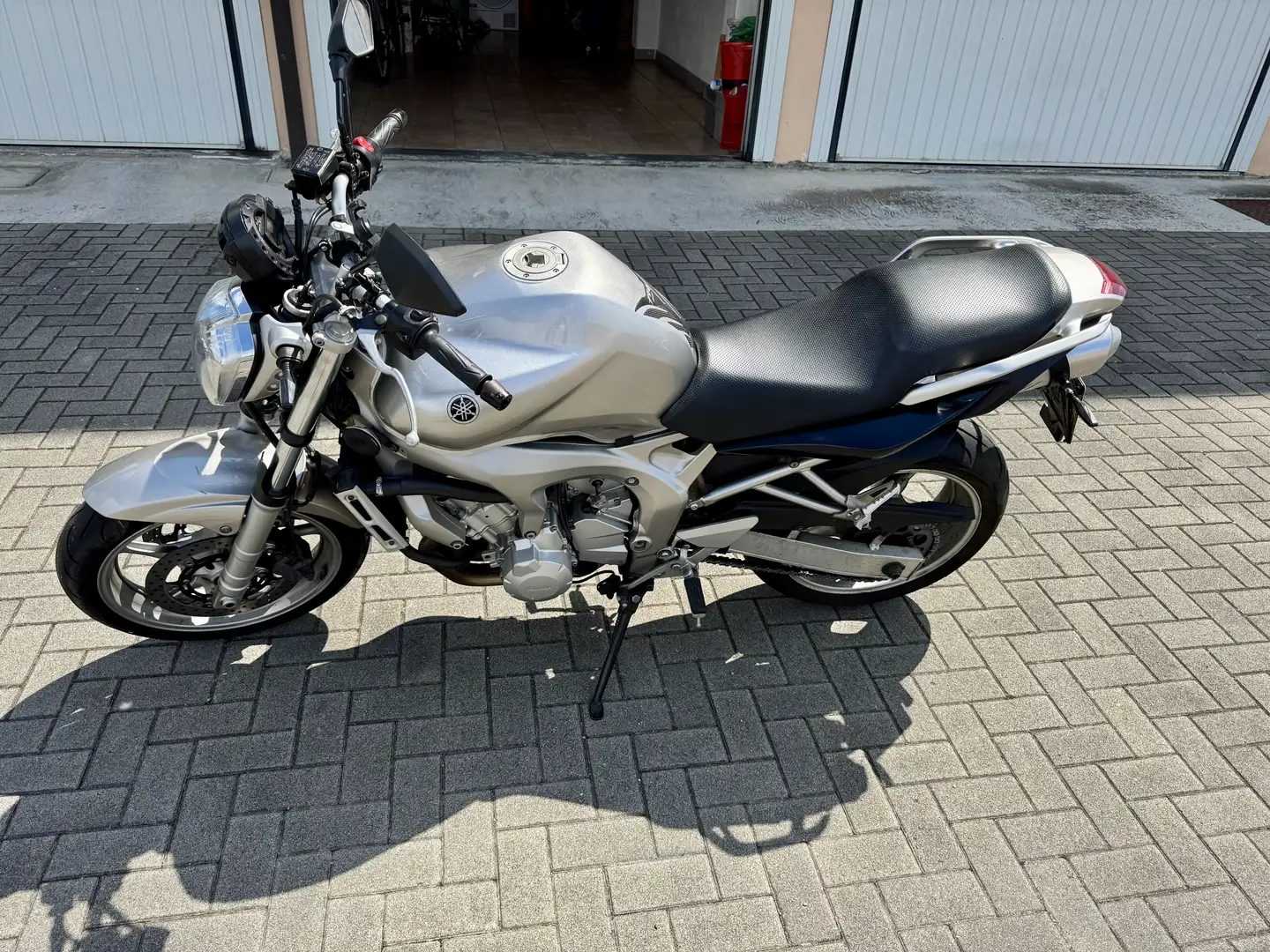 Yamaha FZ 6 Fz6 S1 Silber - 1