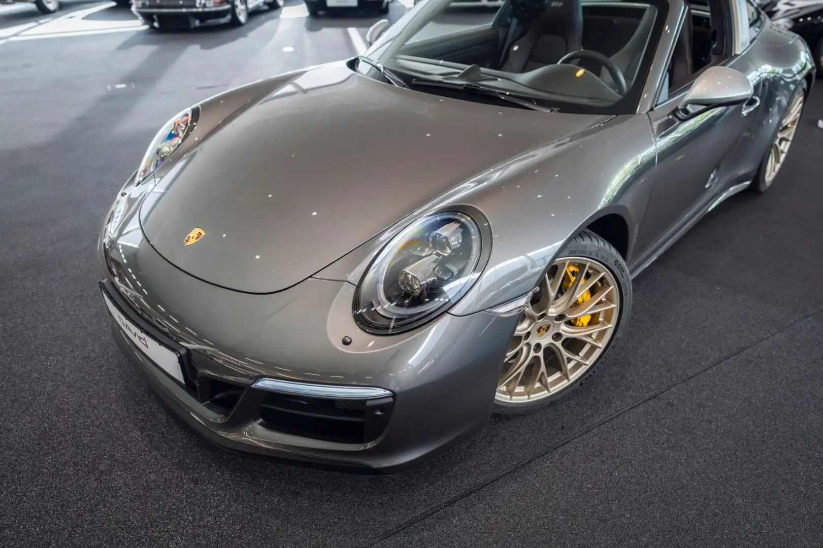 Porsche 991 .2 Targa 4 GTS SYLT Edit. *Keramik*Approved* Gris - 2