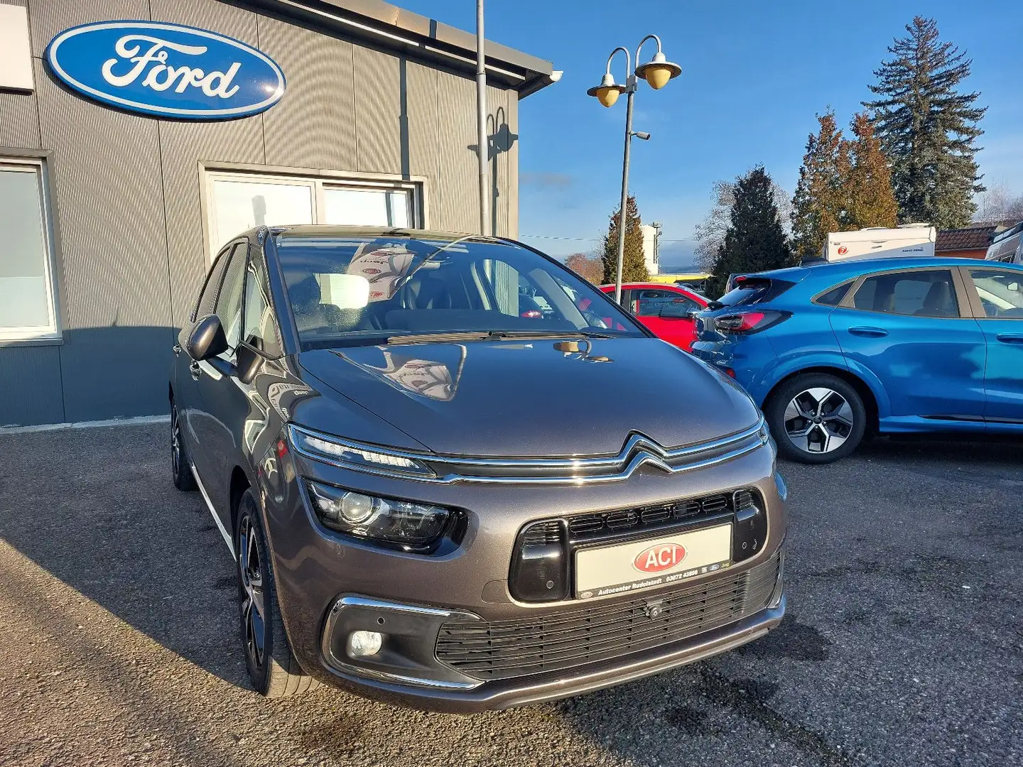 Citroen C4 Picasso /Spacetourer Shine Assistenz/AHK Grau - 2