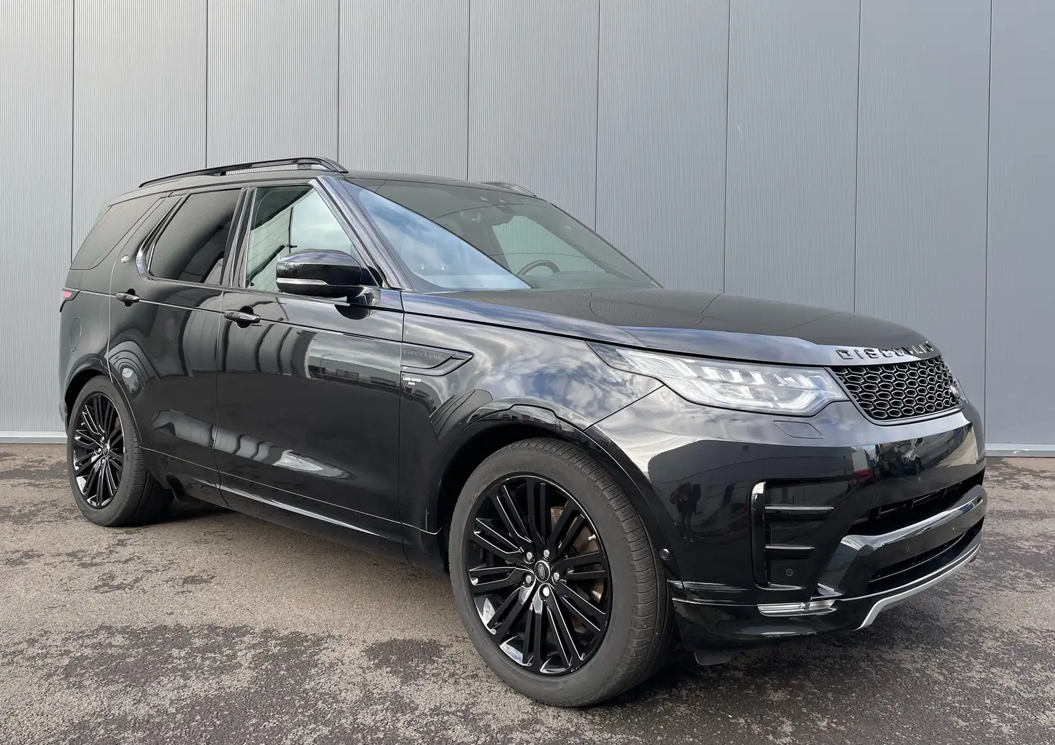 Land Rover Discovery Sport 2.0 4WD Schwarz - 2