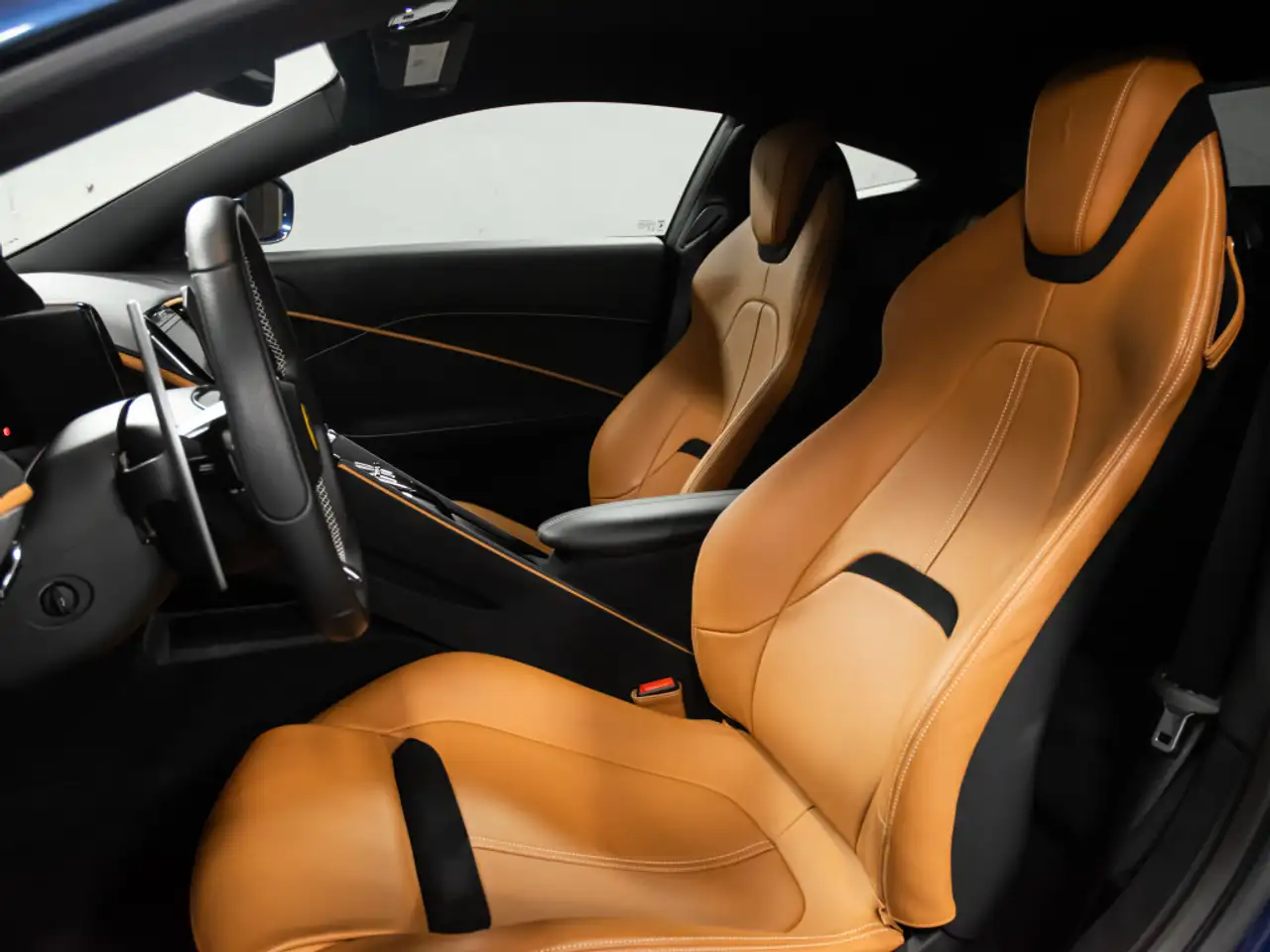 Ferrari Roma снимка Ferrari Roma