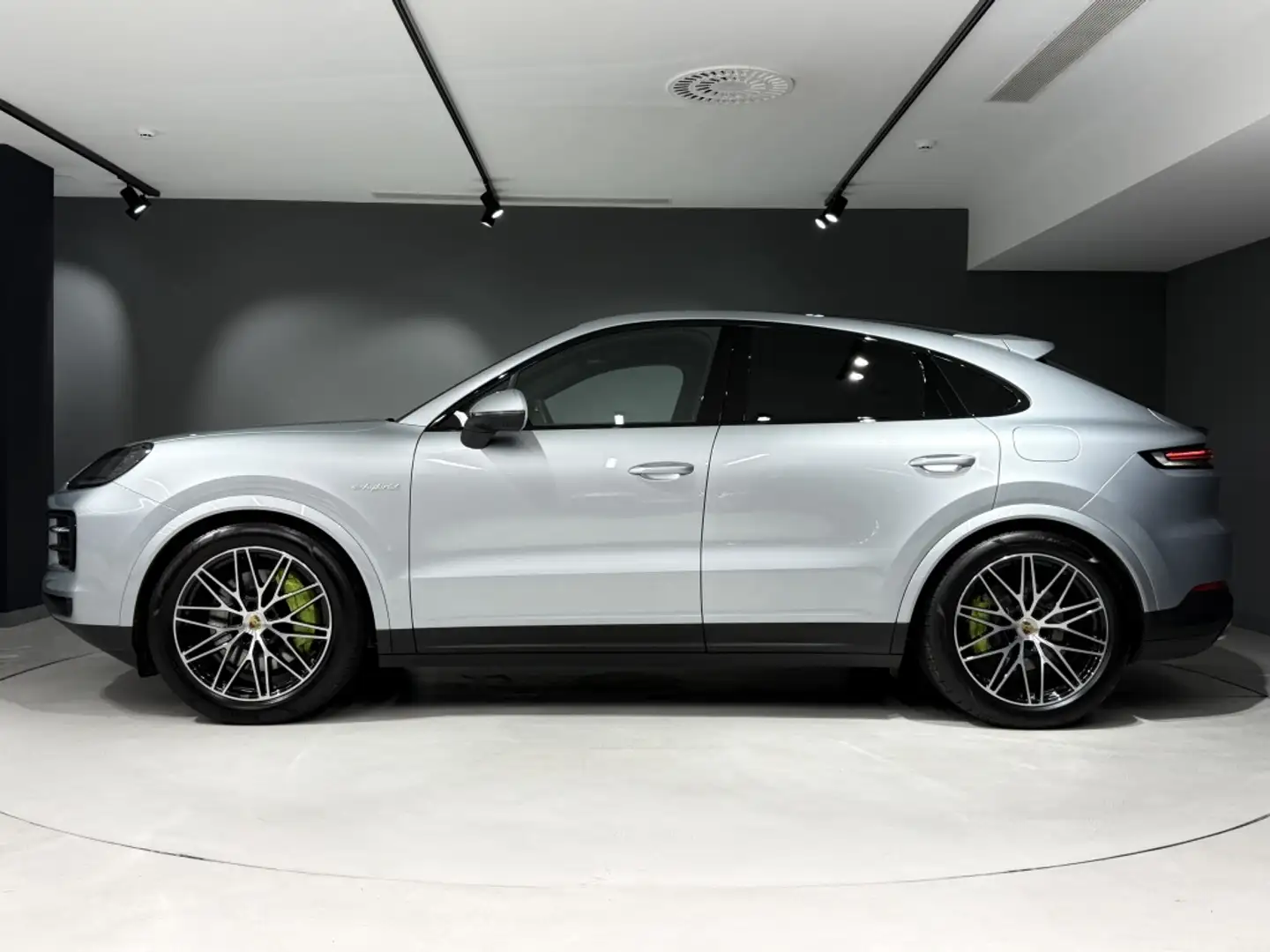 Porsche Cayenne Coupé E-Hybrid Aut. Gris - 2