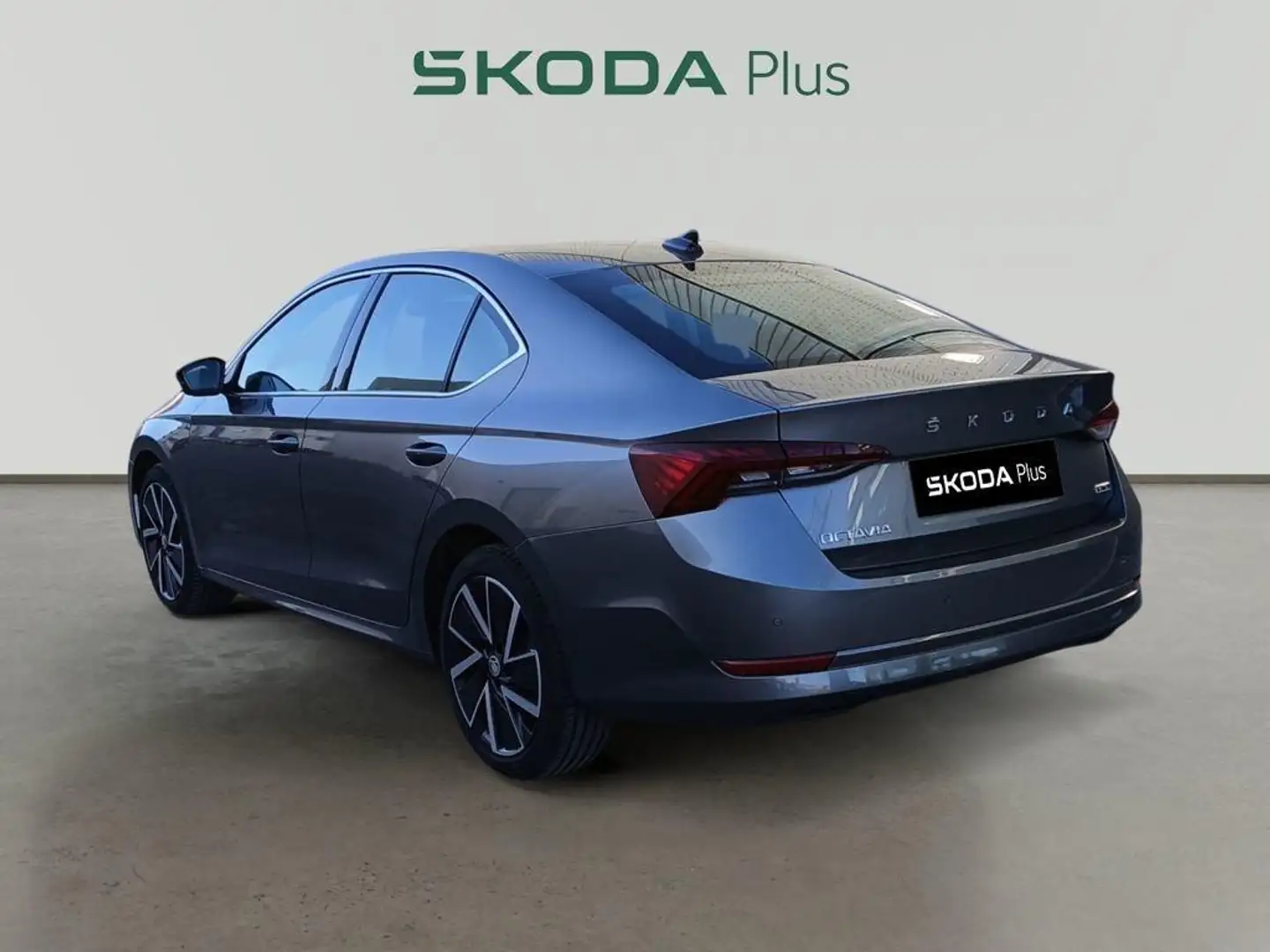 Skoda Octavia 1.5 TSI MHEV Selection DSG7 110kW Gris - 2