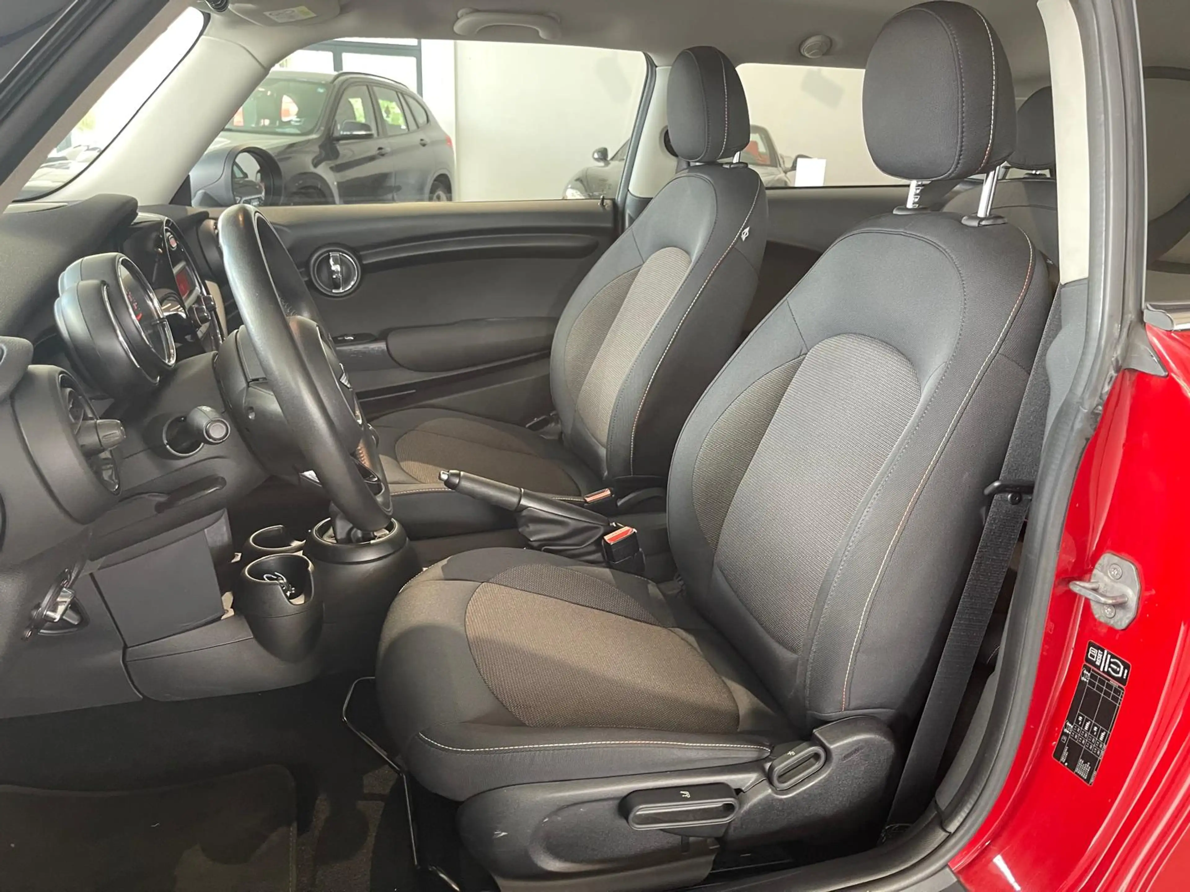 MINI One Mini 1.2 One*** 29.000 km** *CLIM*RADAR*EURO 6b — photo 8
