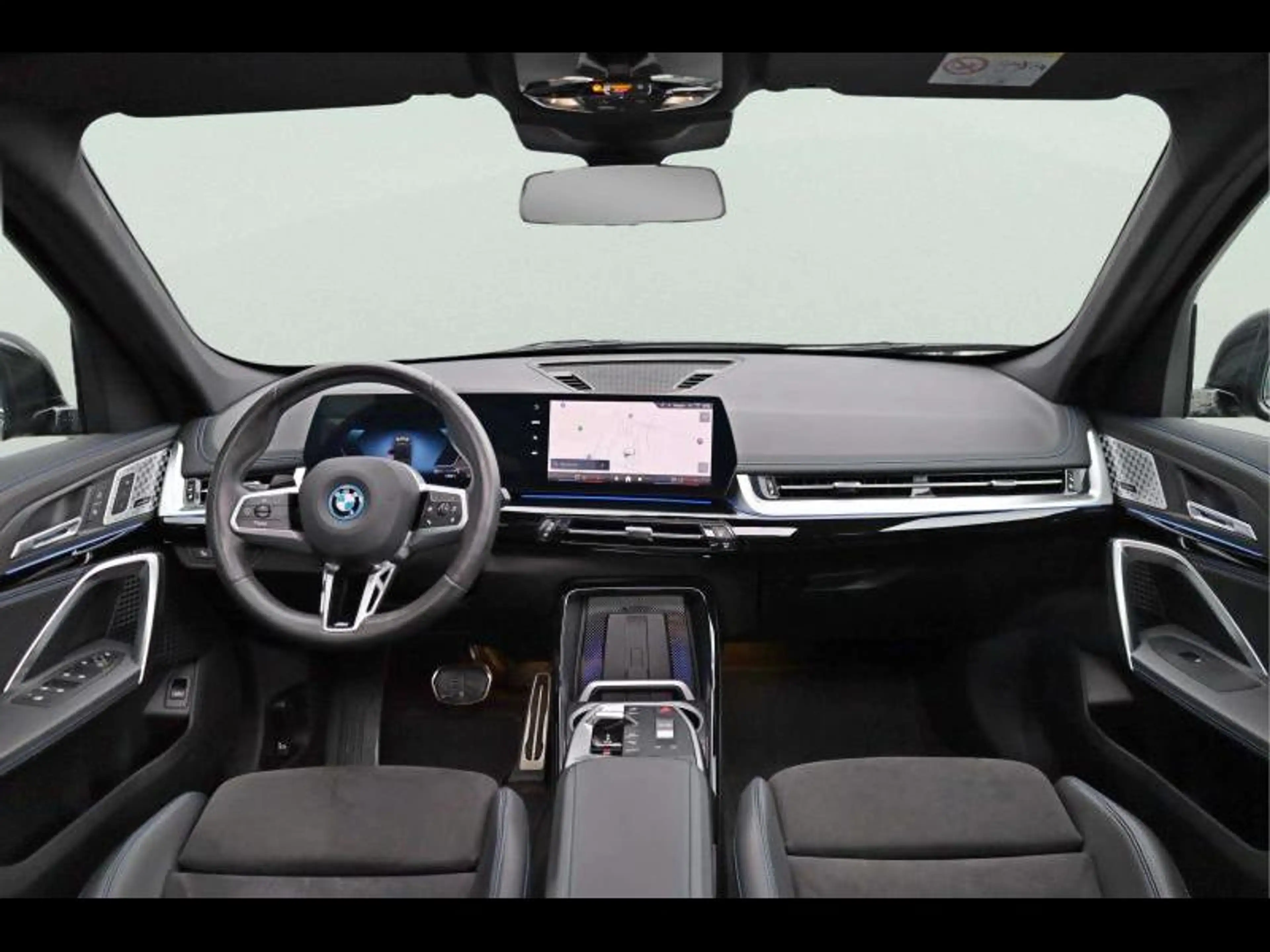 BMW iX1 eDrive20 Kit M Sport — photo 7