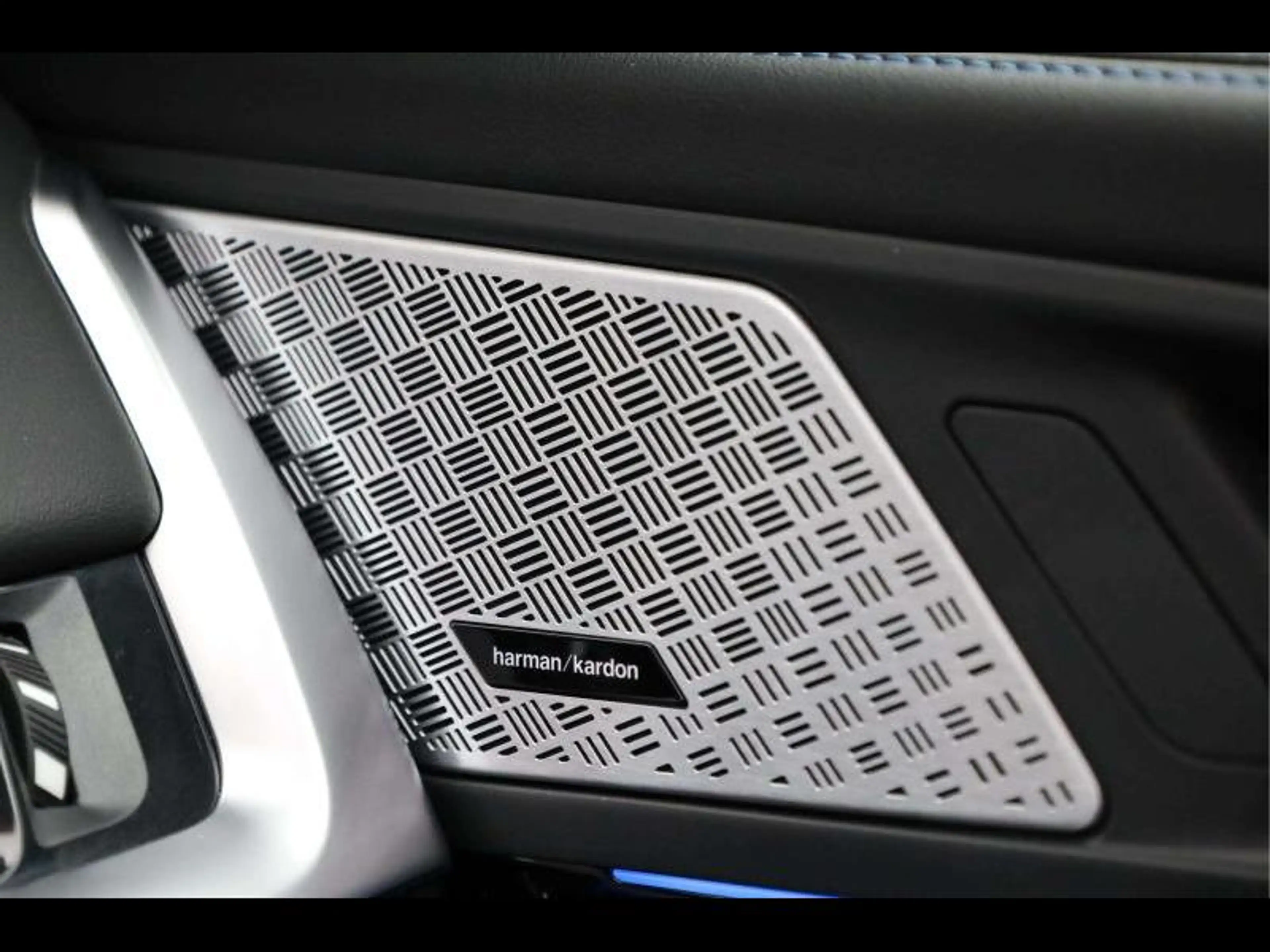 BMW iX1 eDrive20 Kit M Sport — photo 15