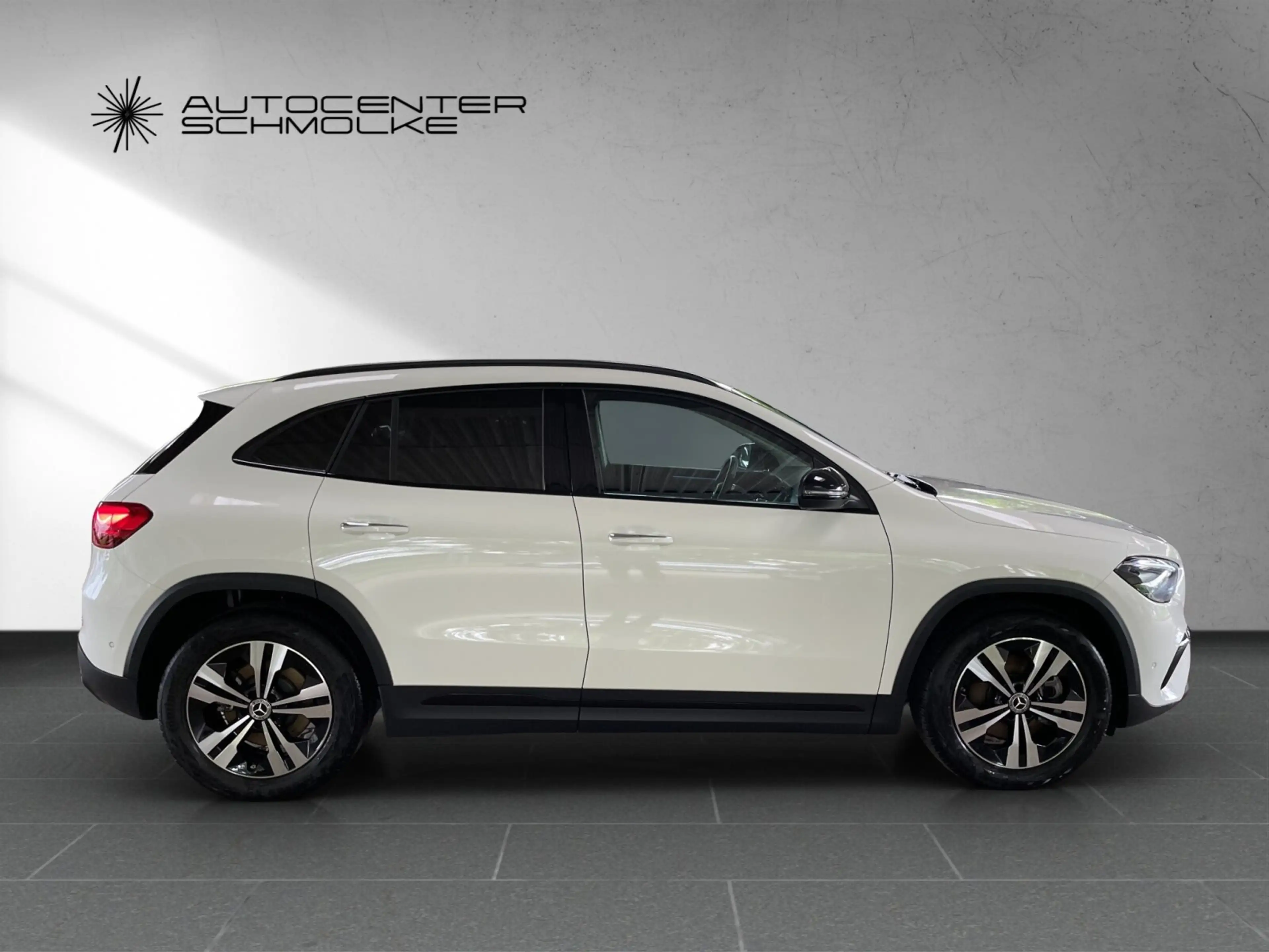 Mercedes-Benz GLA 220 GLA 220 4M Progressive CARPLAY*AHK*AMBIENTE*etc. — photo 7