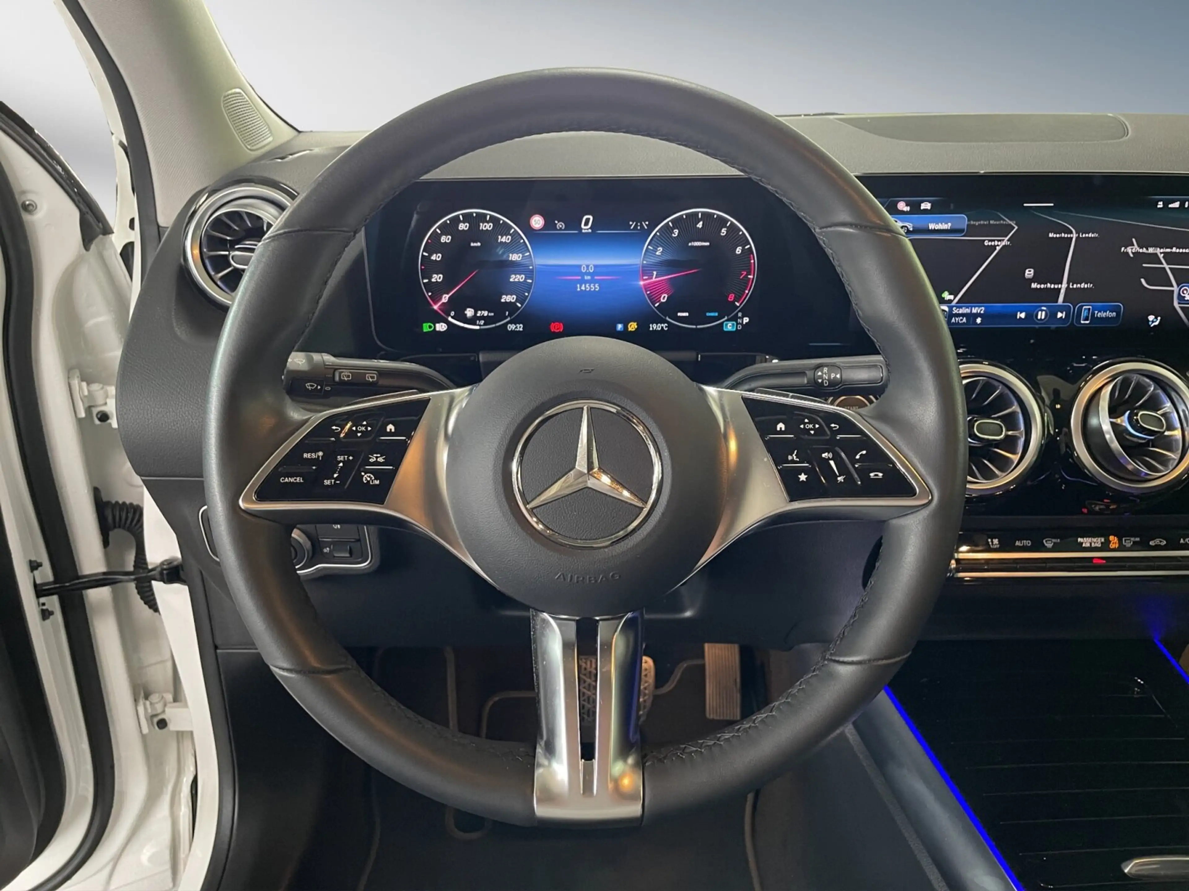 Mercedes-Benz GLA 220 GLA 220 4M Progressive CARPLAY*AHK*AMBIENTE*etc. — photo 11