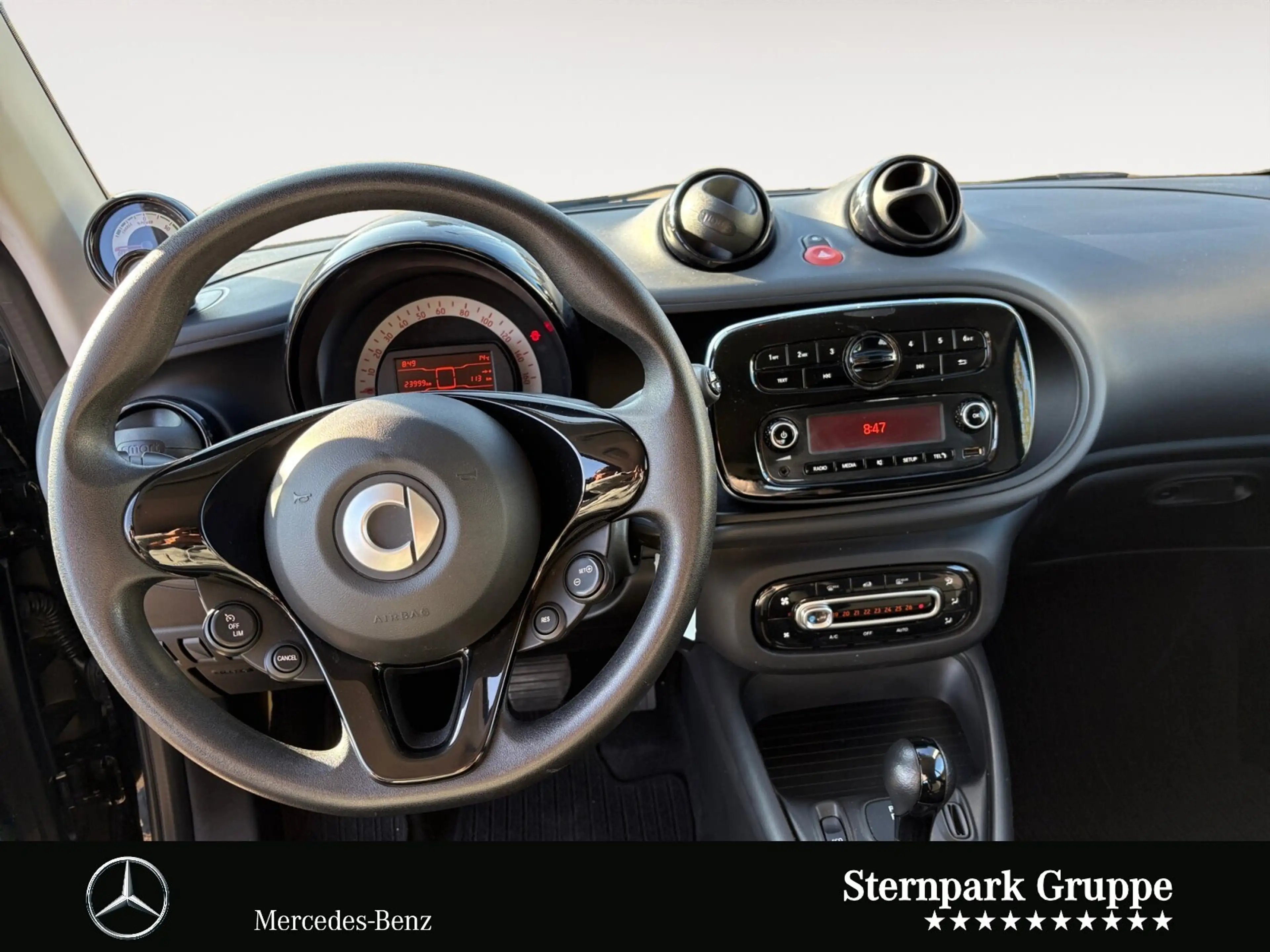 smart forTwo EQ fortwo coupe Pure/Klima/Sitzhzg./Tempomat/eFH. — photo 10