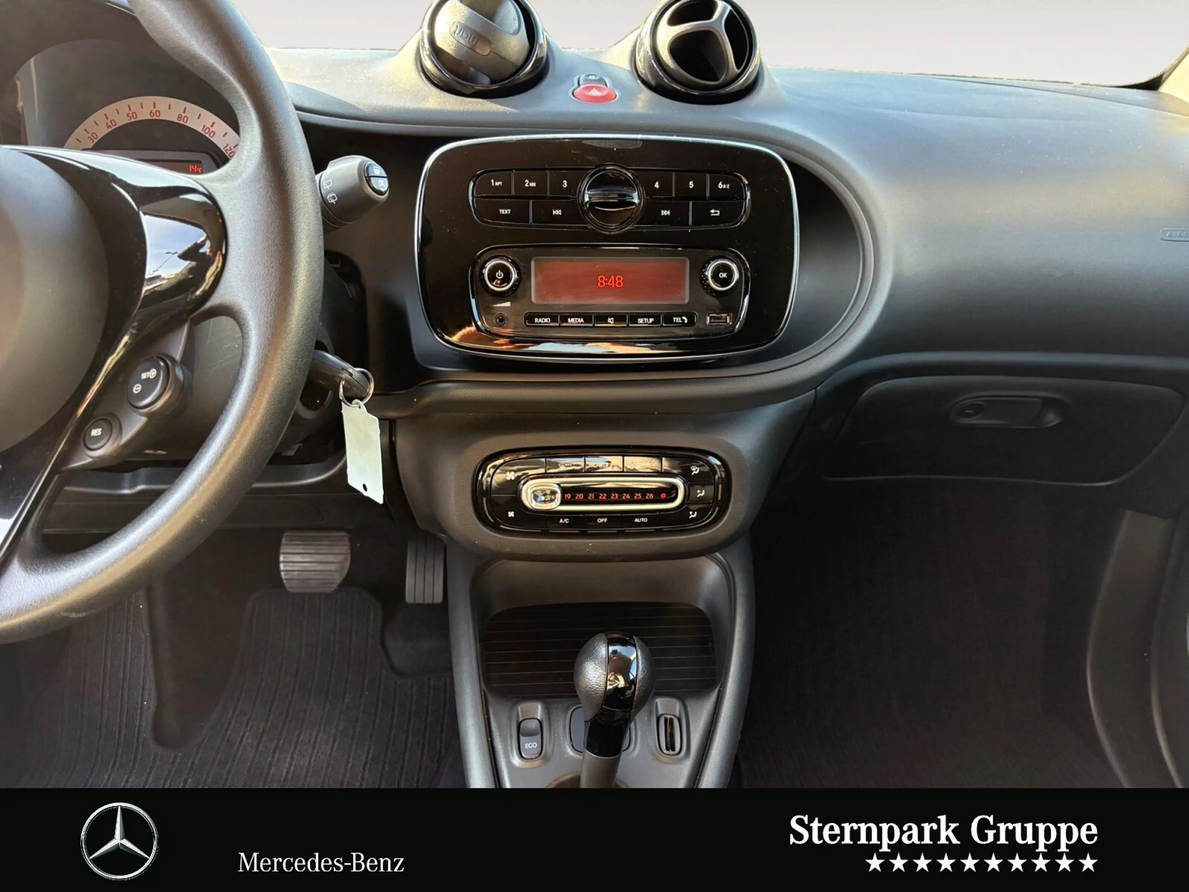 smart forTwo EQ fortwo coupe Pure/Klima/Sitzhzg./Tempomat/eFH. — photo 11