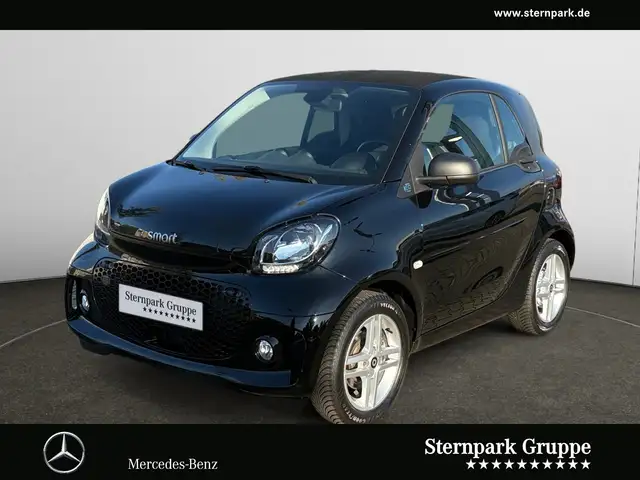 Smart ForTwo EQ coupe PURE PLUS PAKET*22KW LADER*SHZ* Klima/Sitzhzg./Tempomat/Leder/eFH./Entry Radio mit touchscreen/Volldach Schwarz