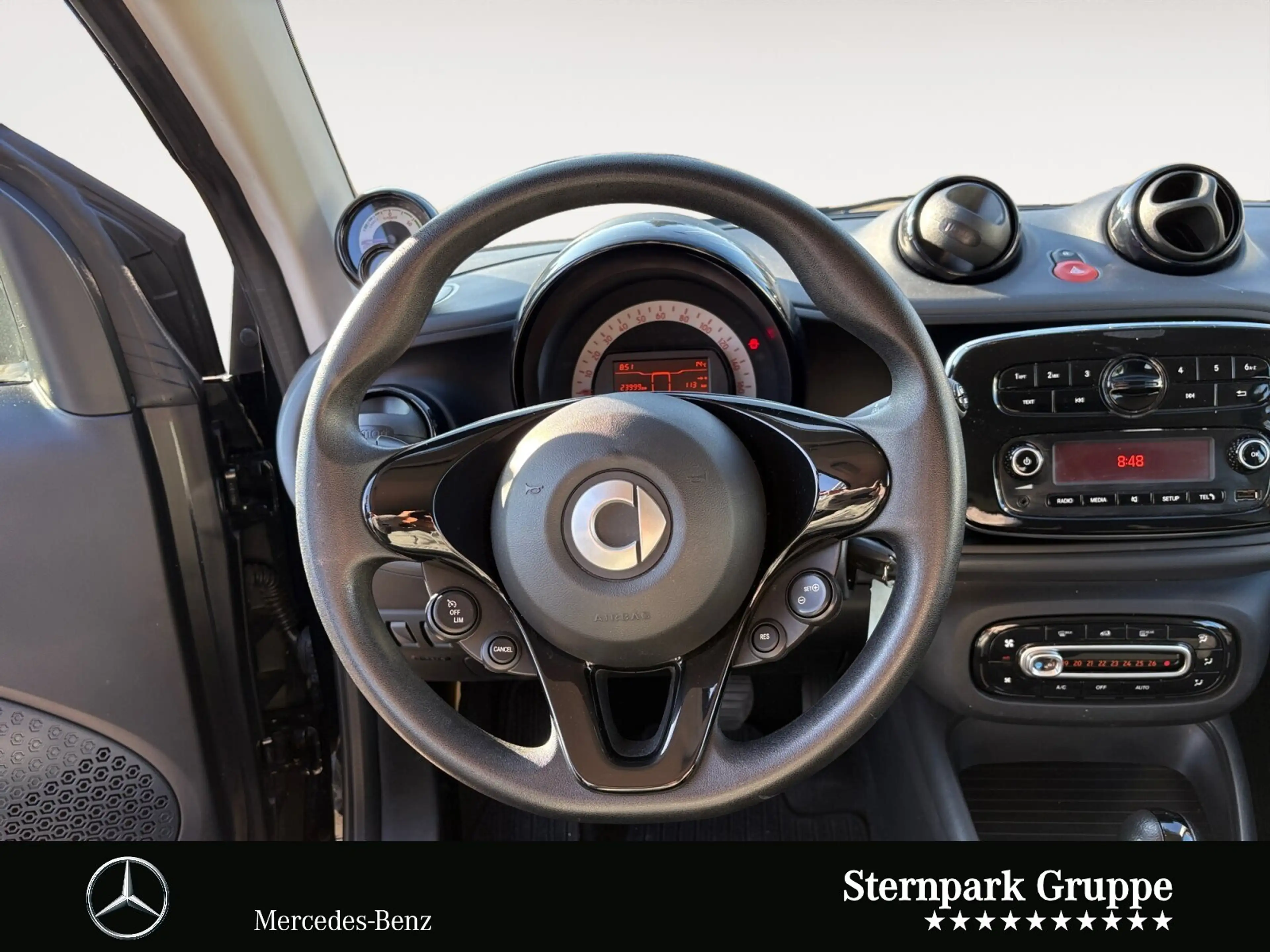 smart forTwo EQ fortwo coupe Pure/Klima/Sitzhzg./Tempomat/eFH. — photo 12
