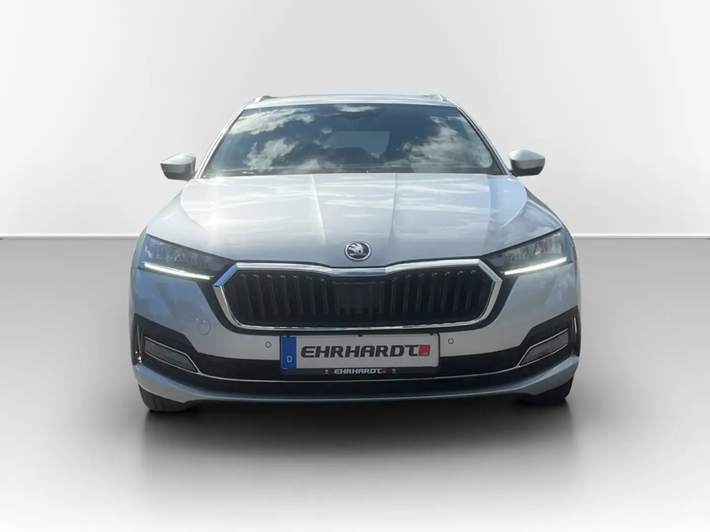 Skoda Octavia Combi 2.0 TDI DSG Style AHK*HUD*LED*NAV*SHZ*ACC... Silber - 2