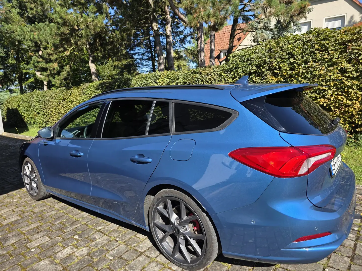 Ford Focus Focus Turnier 2.3 EcoBoost S Blau - 2
