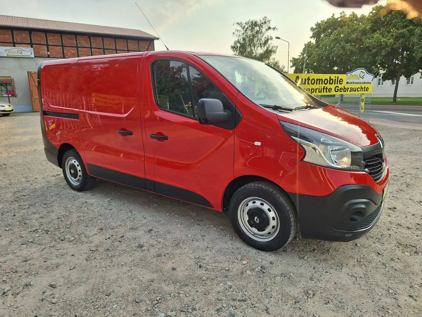 Renault Trafic 1.6 dCi L1H1  Klima 2.deut.H. Tüv neu!! Rot - 1