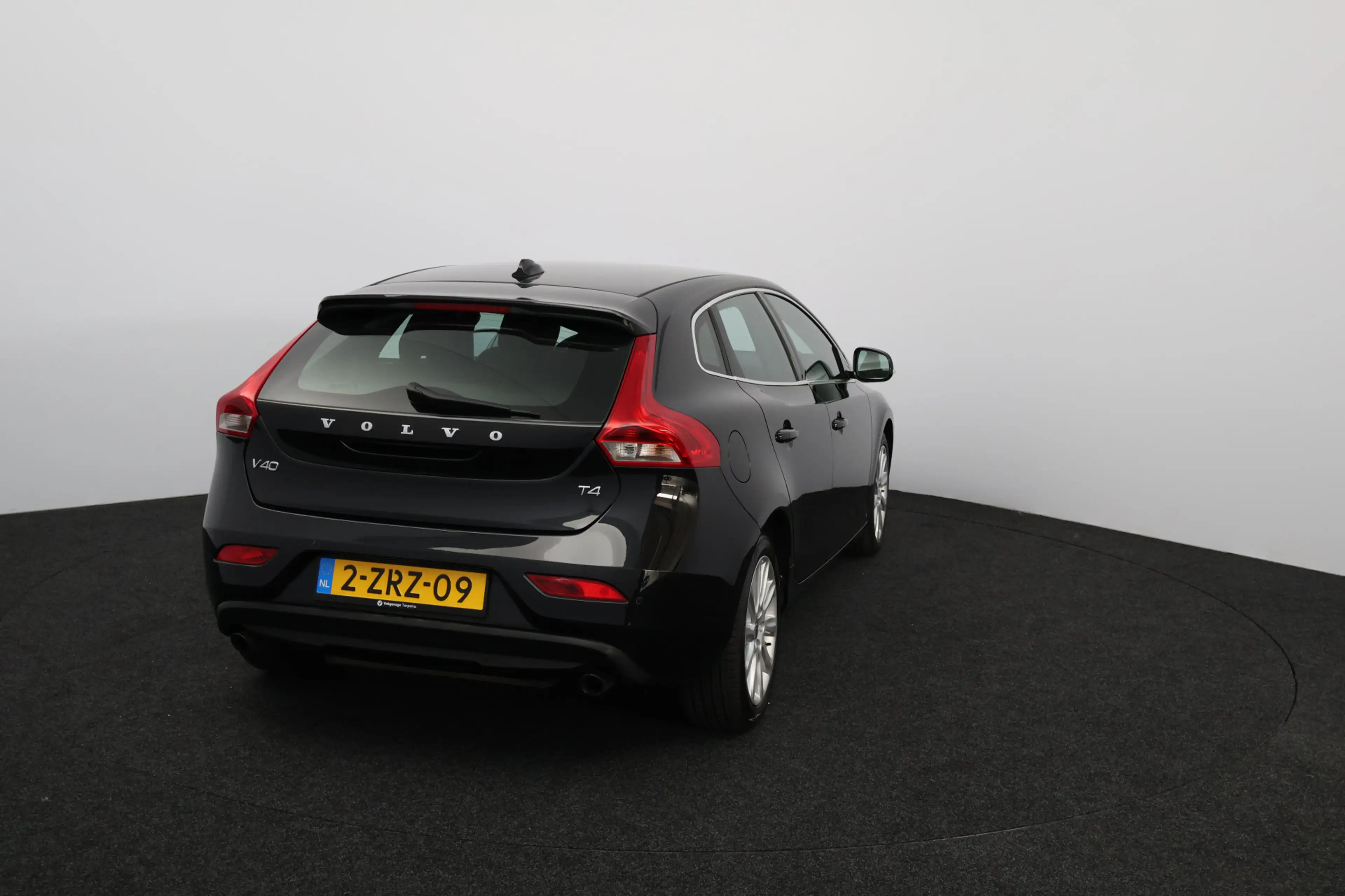 Volvo V40 1.6 T4 Momentum/ AUTOMAAT!/ 17'' LMV/ Half-Leder/ — photo 13