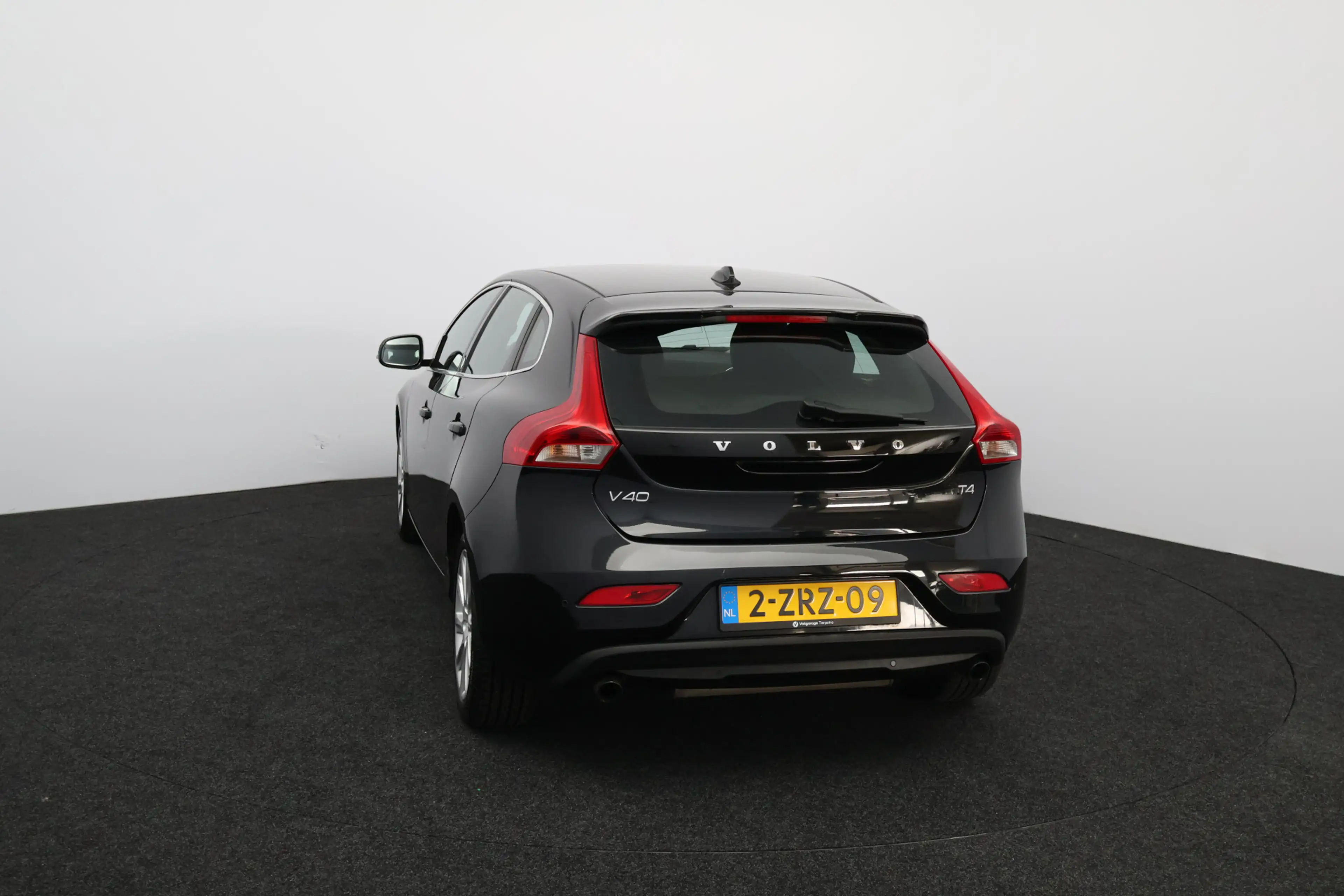 Volvo V40 1.6 T4 Momentum/ AUTOMAAT!/ 17'' LMV/ Half-Leder/ — photo 14