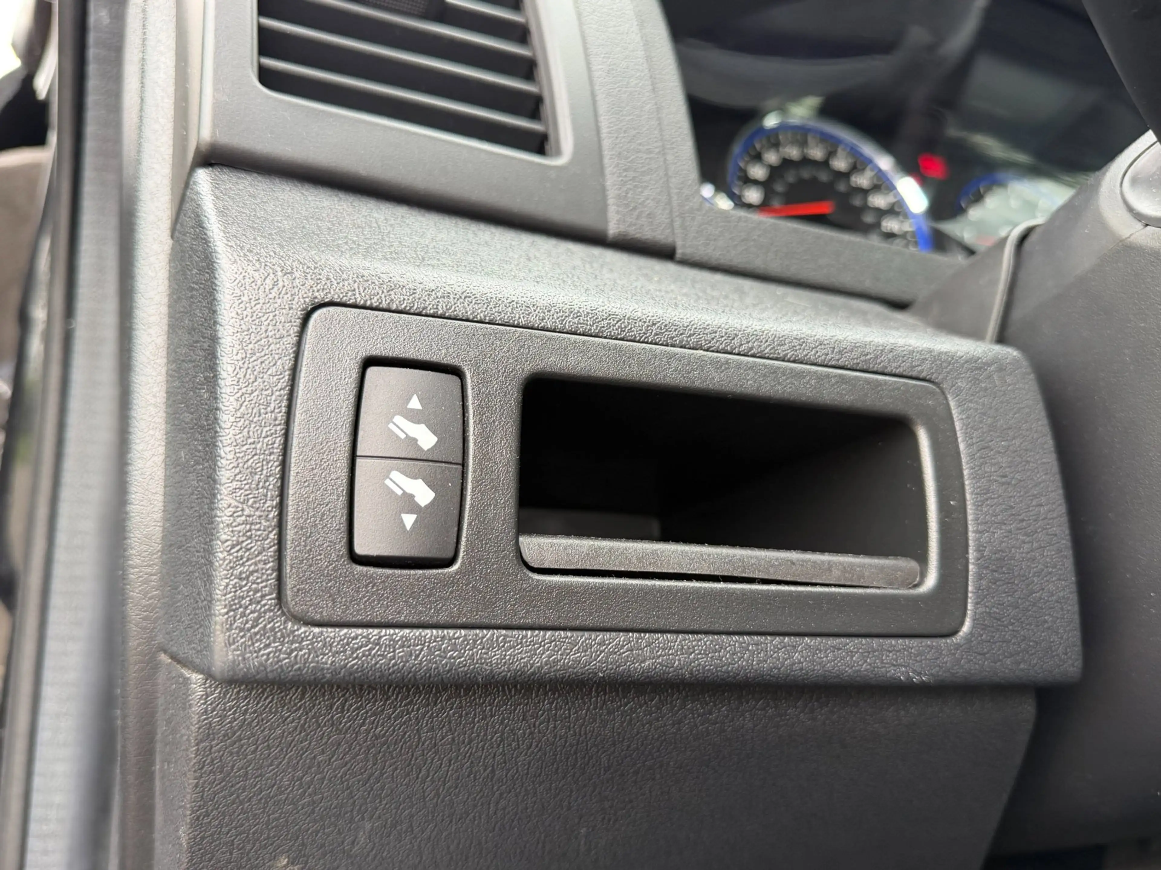 Jeep Grand Cherokee 6.1 V8 Hemi SRT-8 LPG 426PK 2010 — photo 38