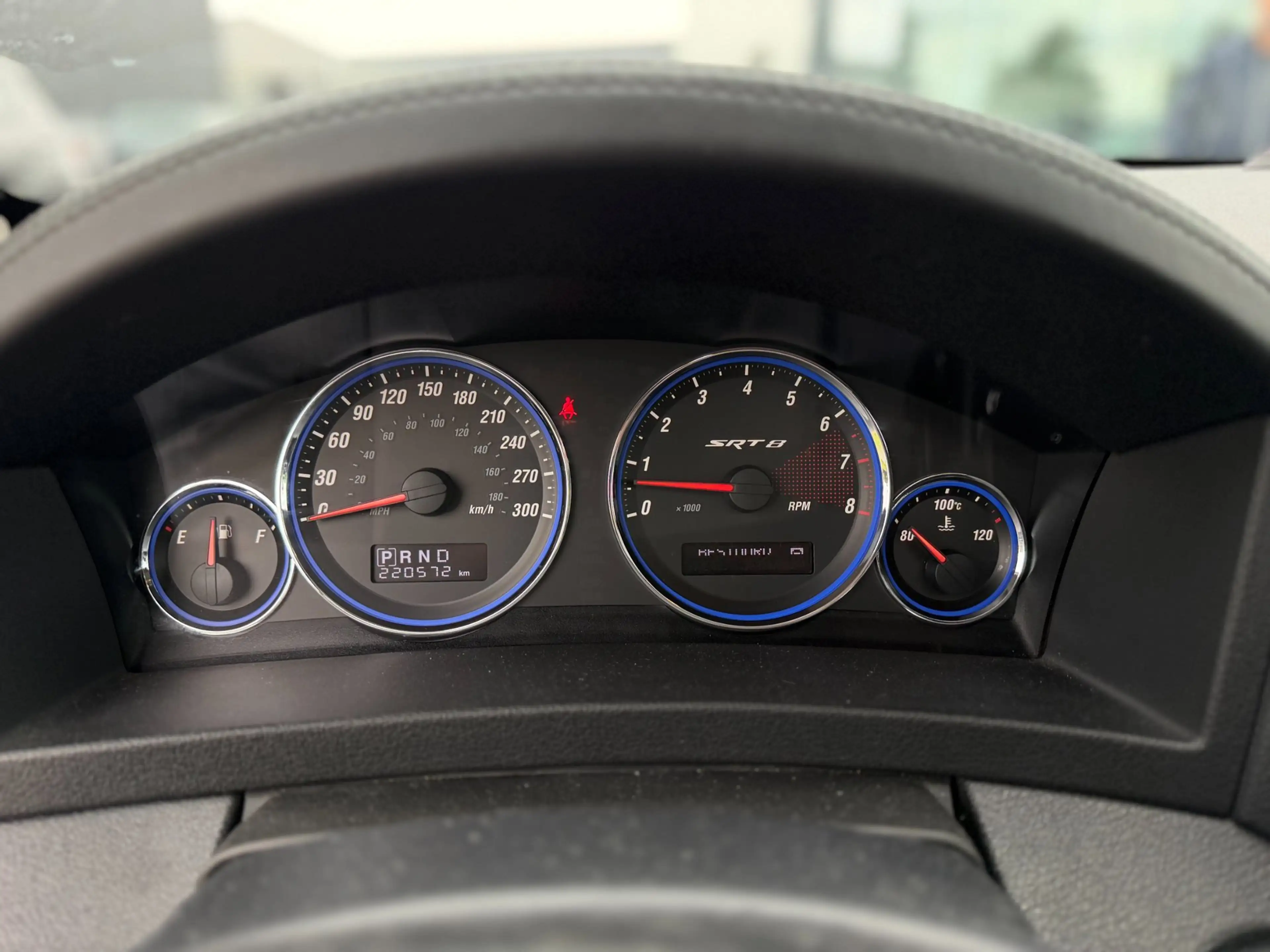 Jeep Grand Cherokee 6.1 V8 Hemi SRT-8 LPG 426PK 2010 — photo 26