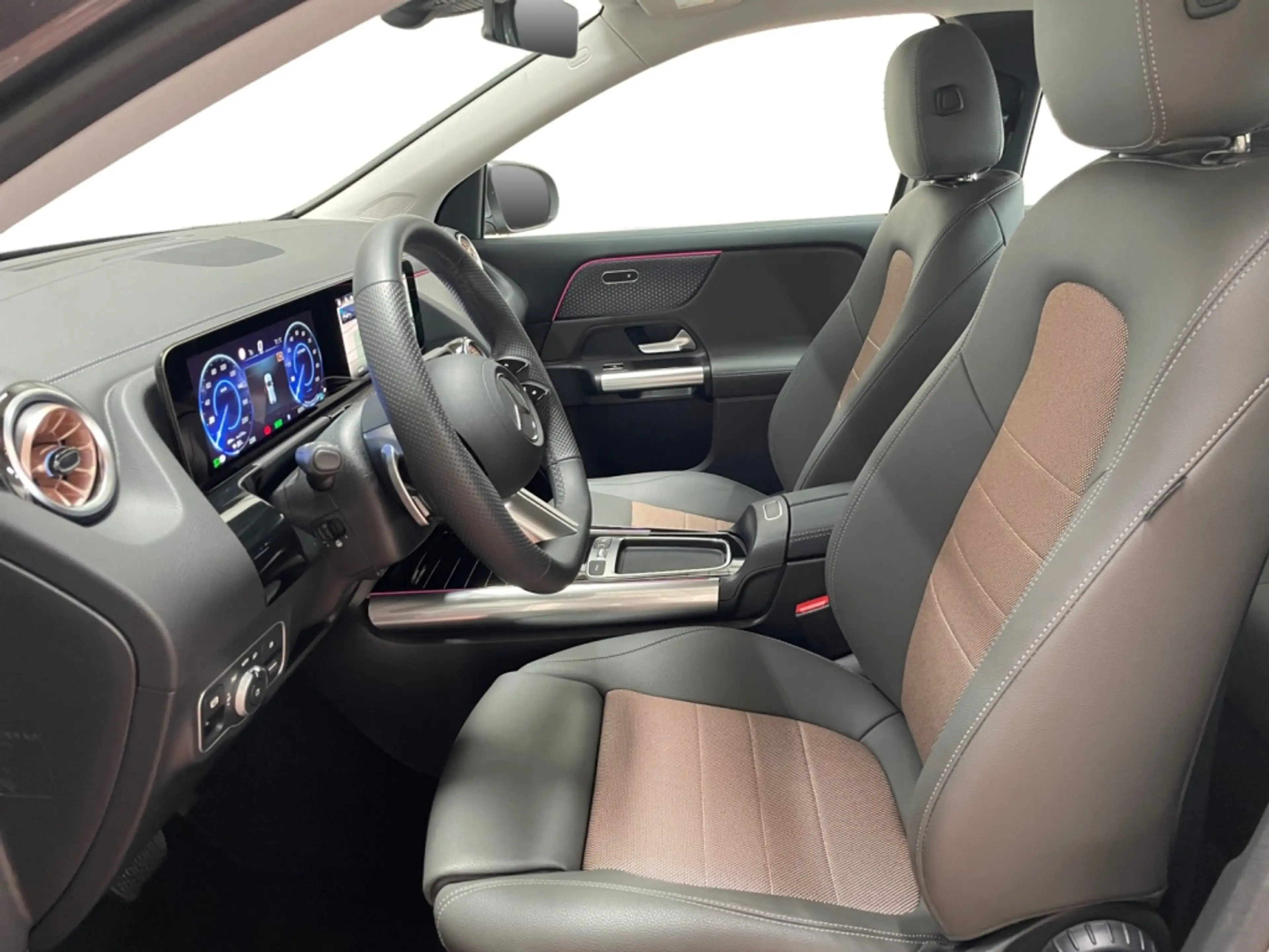 Mercedes-Benz EQA 250 + MBUX+Wide+Cam+LED+Navi+AUT+Keyl+Totw — photo 10