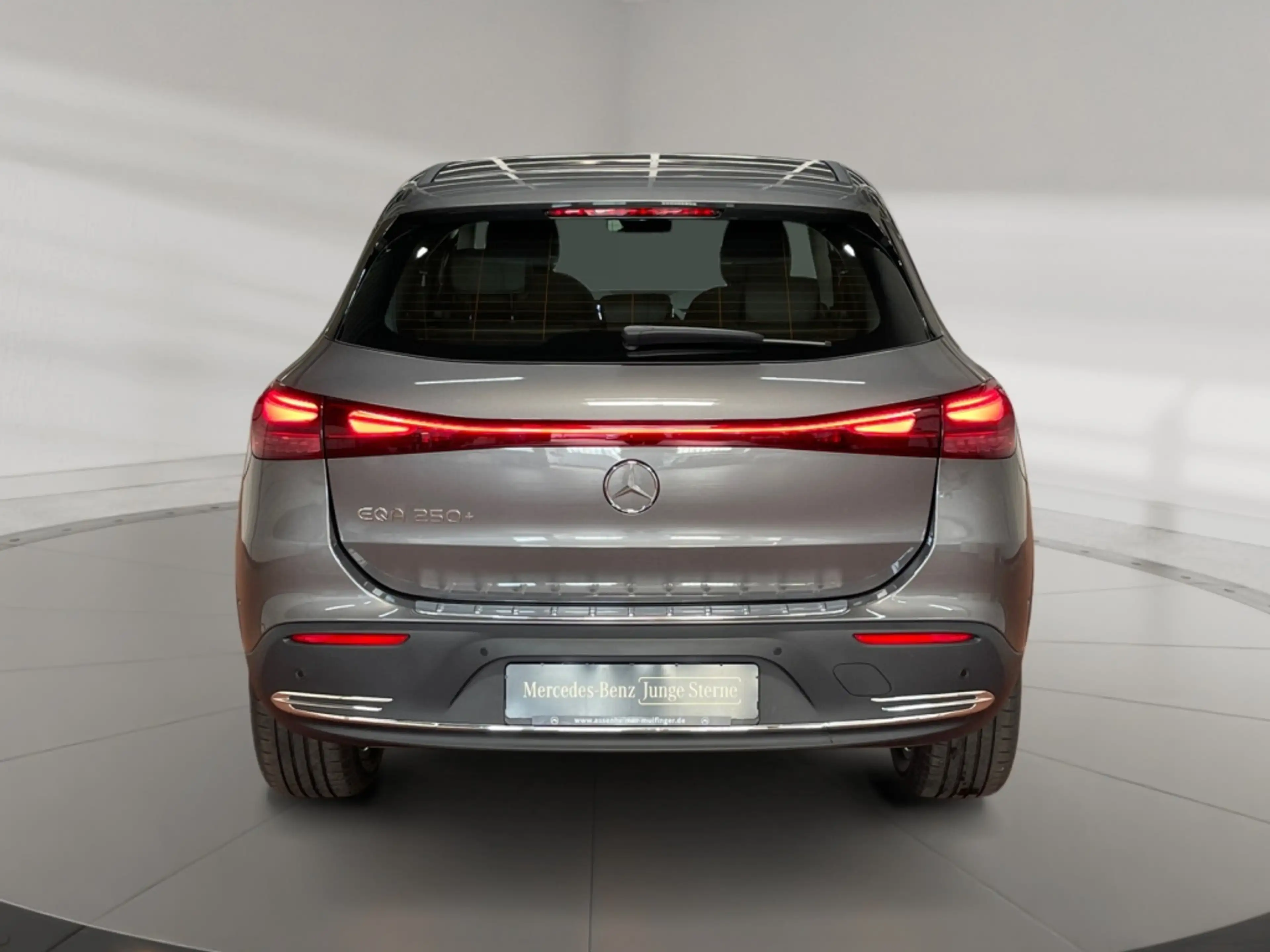 Mercedes-Benz EQA 250 + MBUX+Wide+Cam+LED+Navi+AUT+Keyl+Totw — photo 7