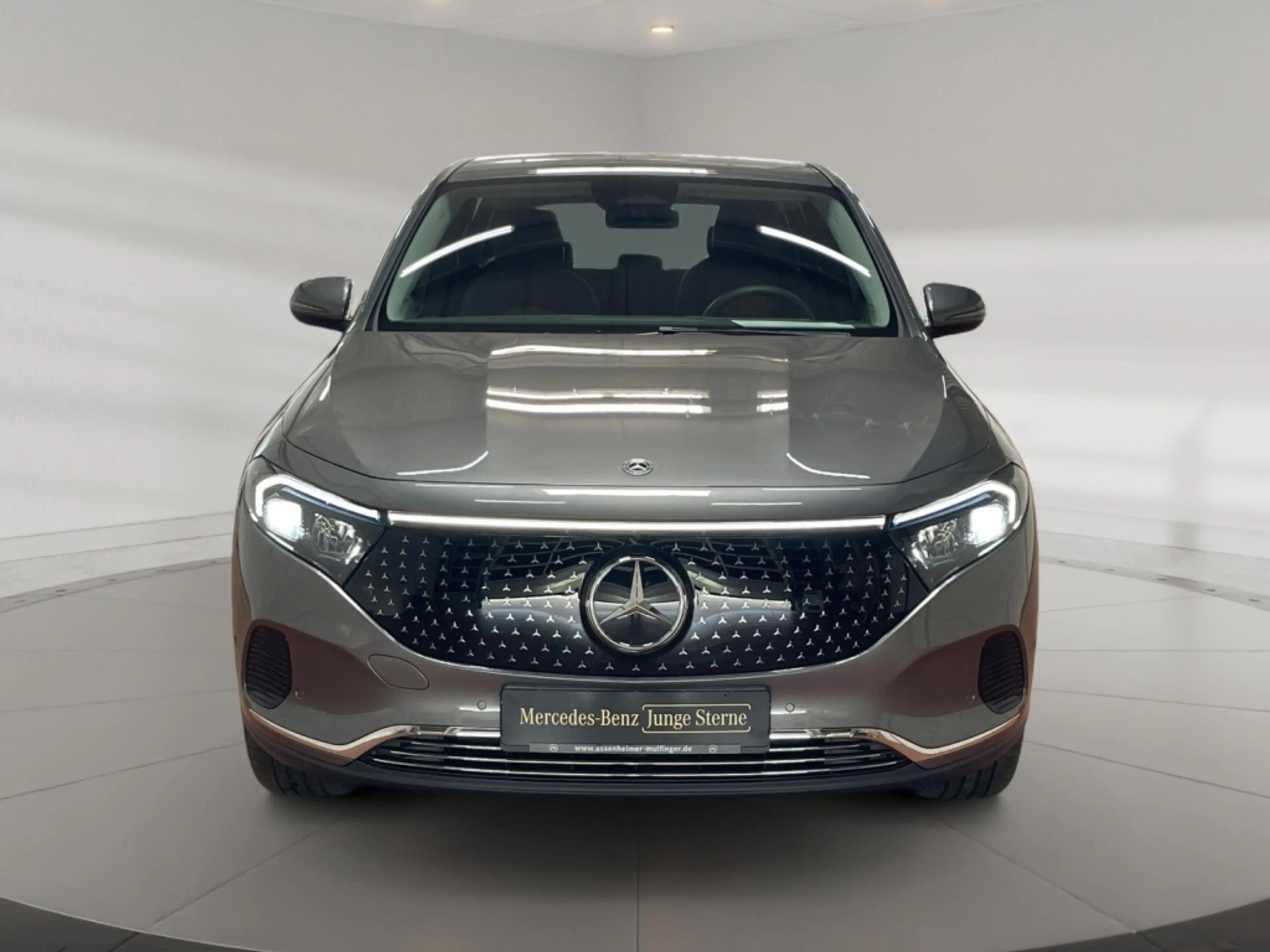 Mercedes-Benz EQA 250 + MBUX+Wide+Cam+LED+Navi+AUT+Keyl+Totw — photo 8