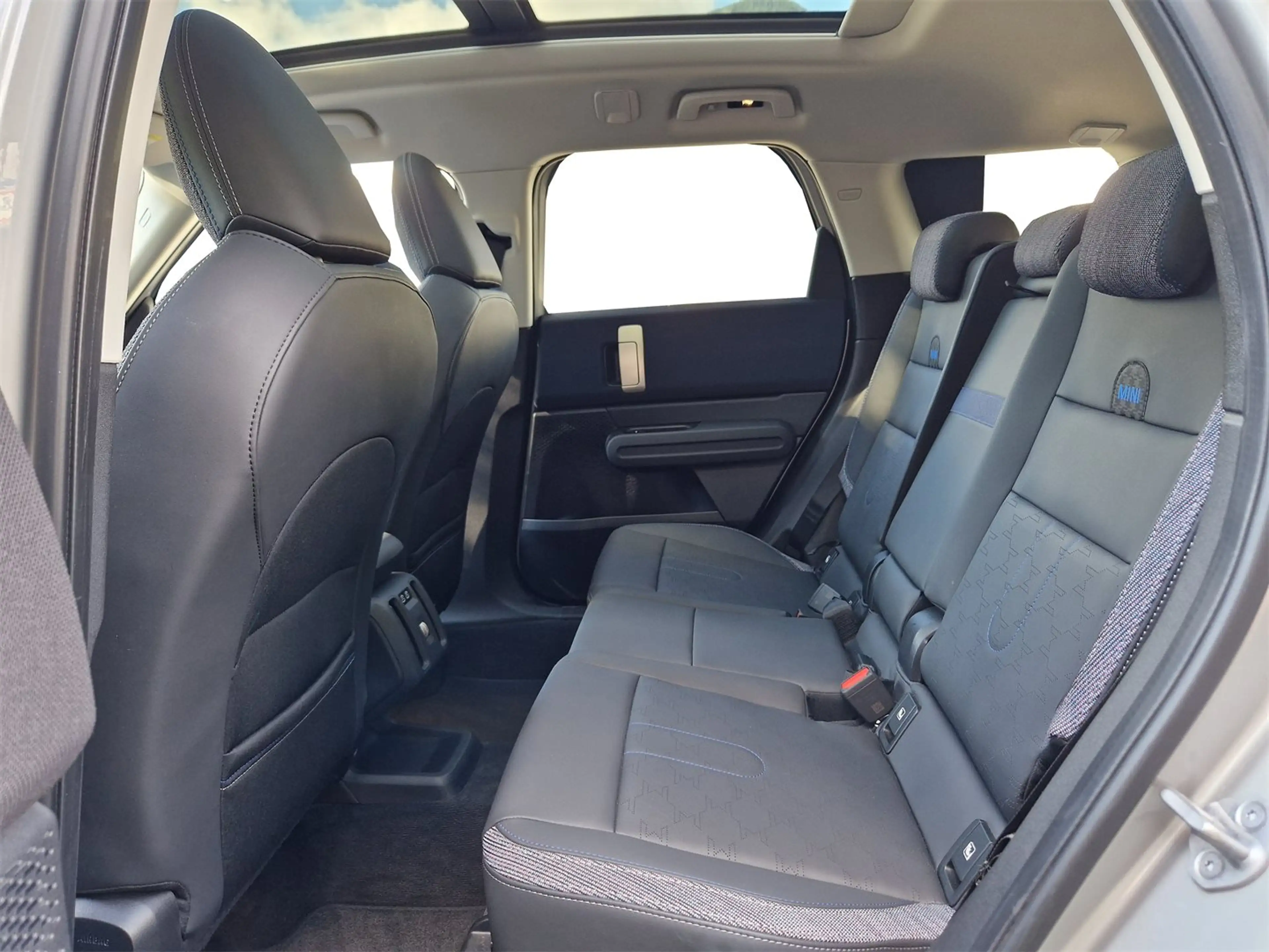 MINI Countryman C — photo 14