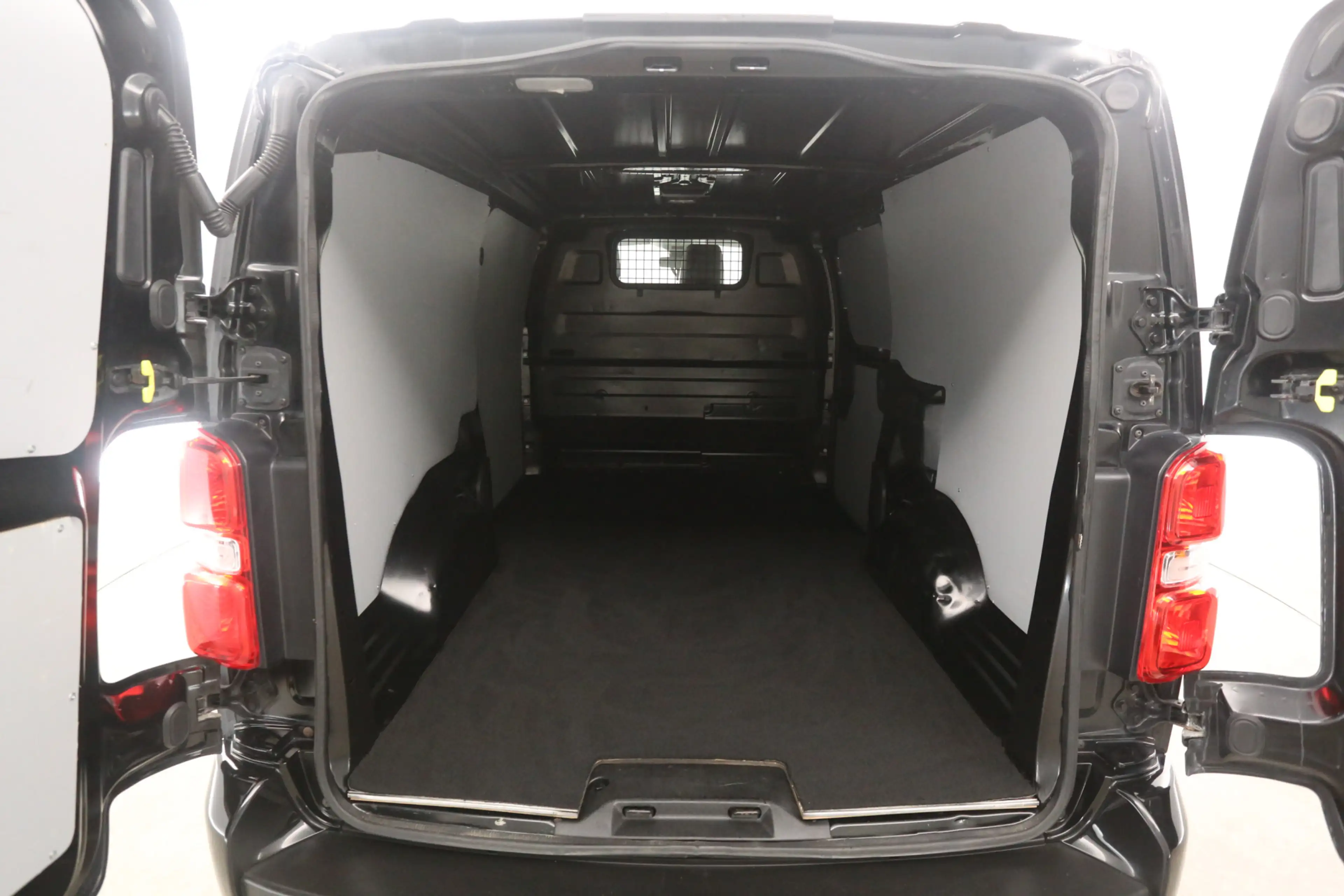 Citroen Jumpy 2.0 BlueHDI 180PK L3H1 | Automaat | Clima | Camera — photo 3