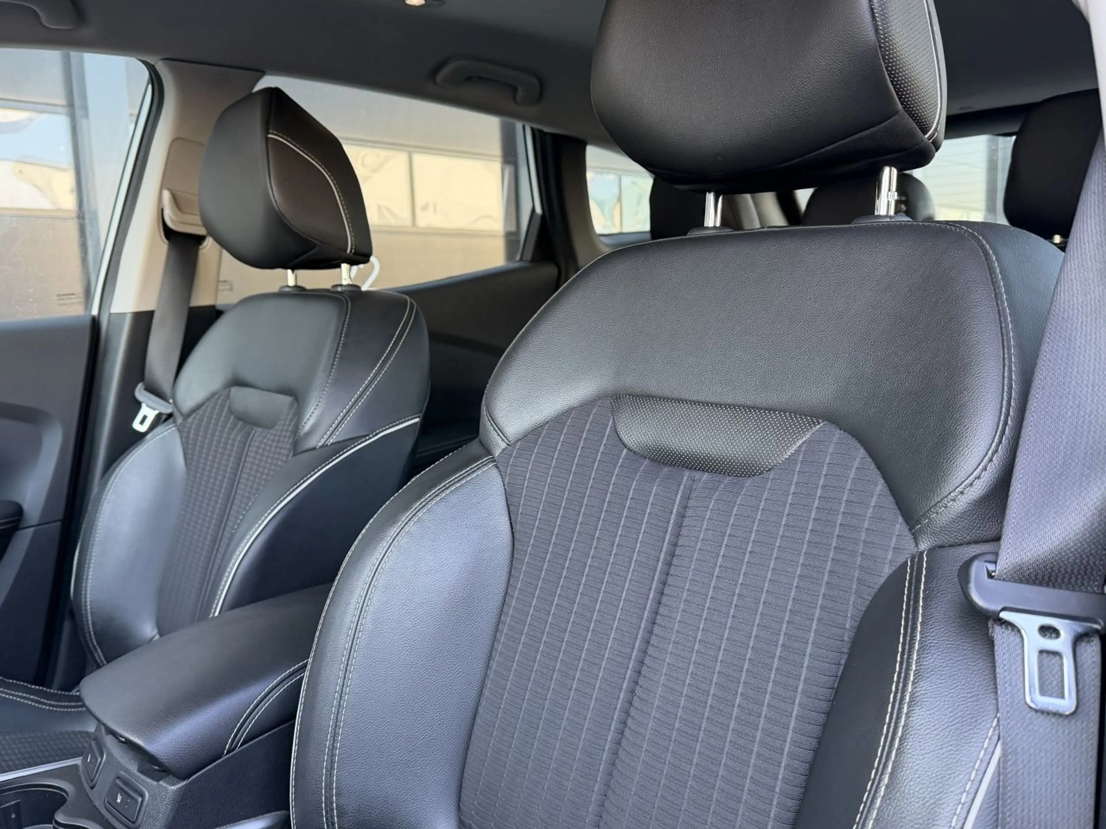 Renault Kadjar 1.5 dCi Bose Navi Camera Clima EURO-6 — photo 8