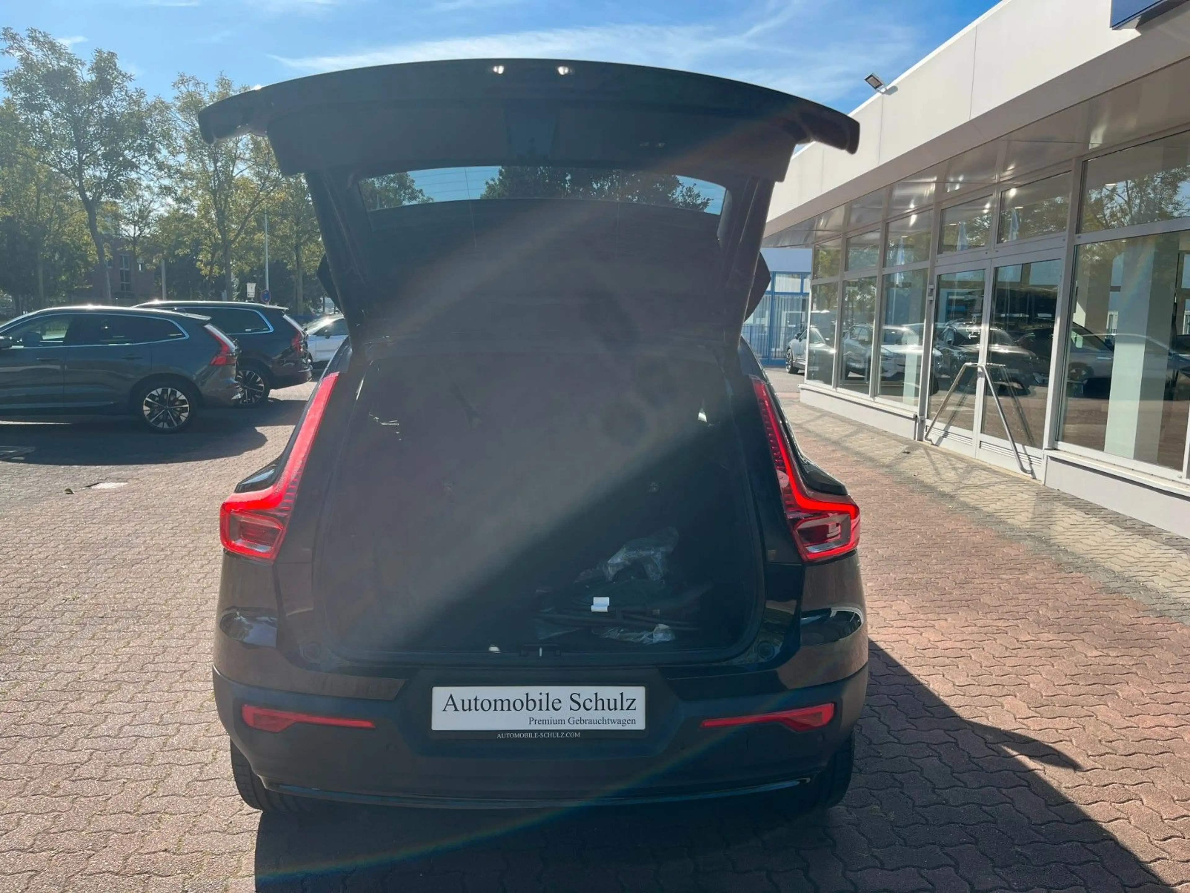 Volvo EX40 Plus Black Edit. Single Motor Ext Range — photo 8