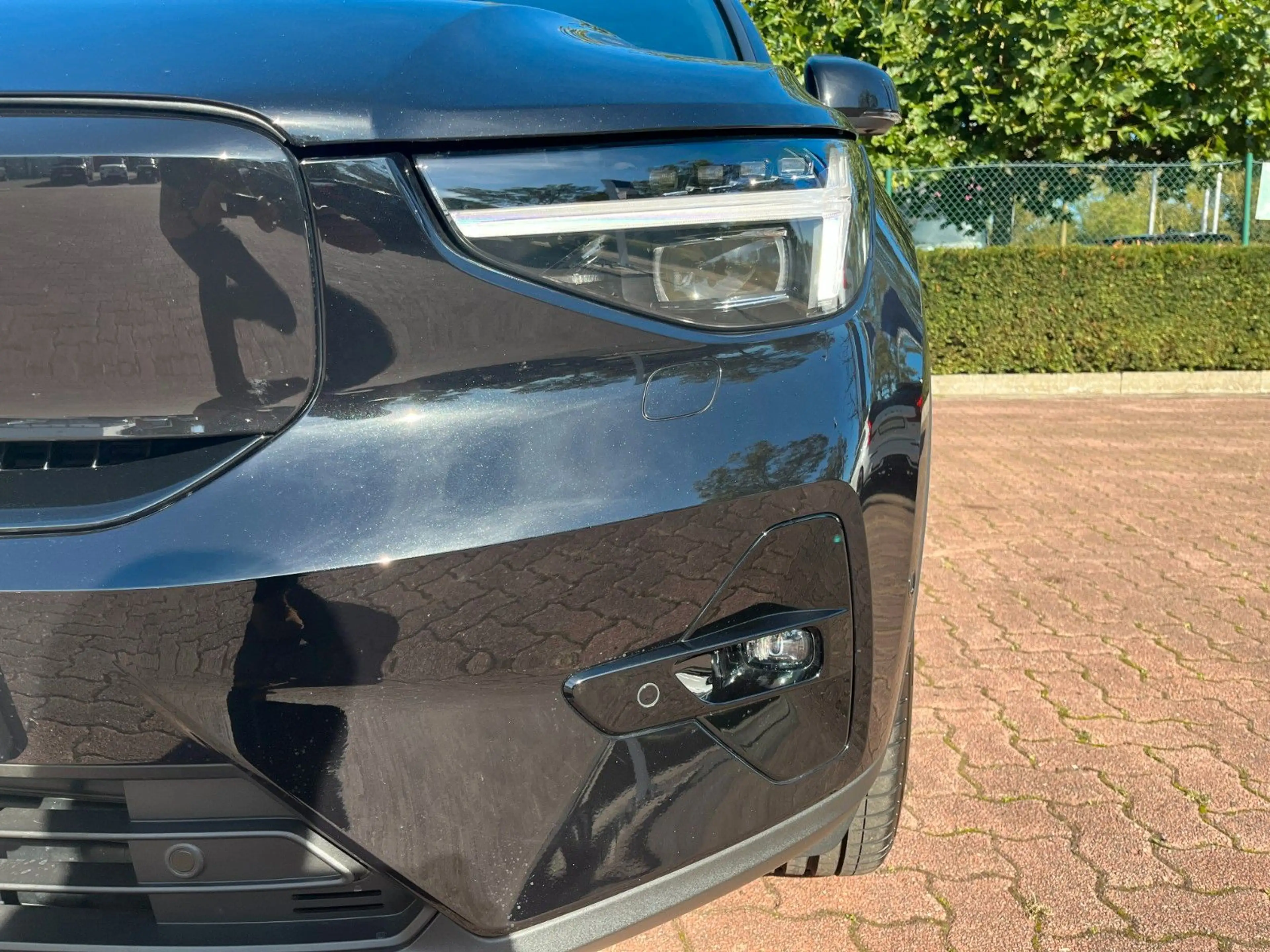 Volvo EX40 Plus Black Edit. Single Motor Ext Range — photo 3