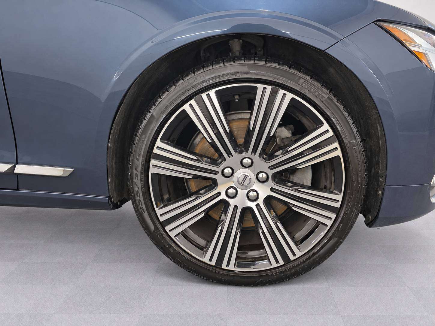 2022 Volvo S90