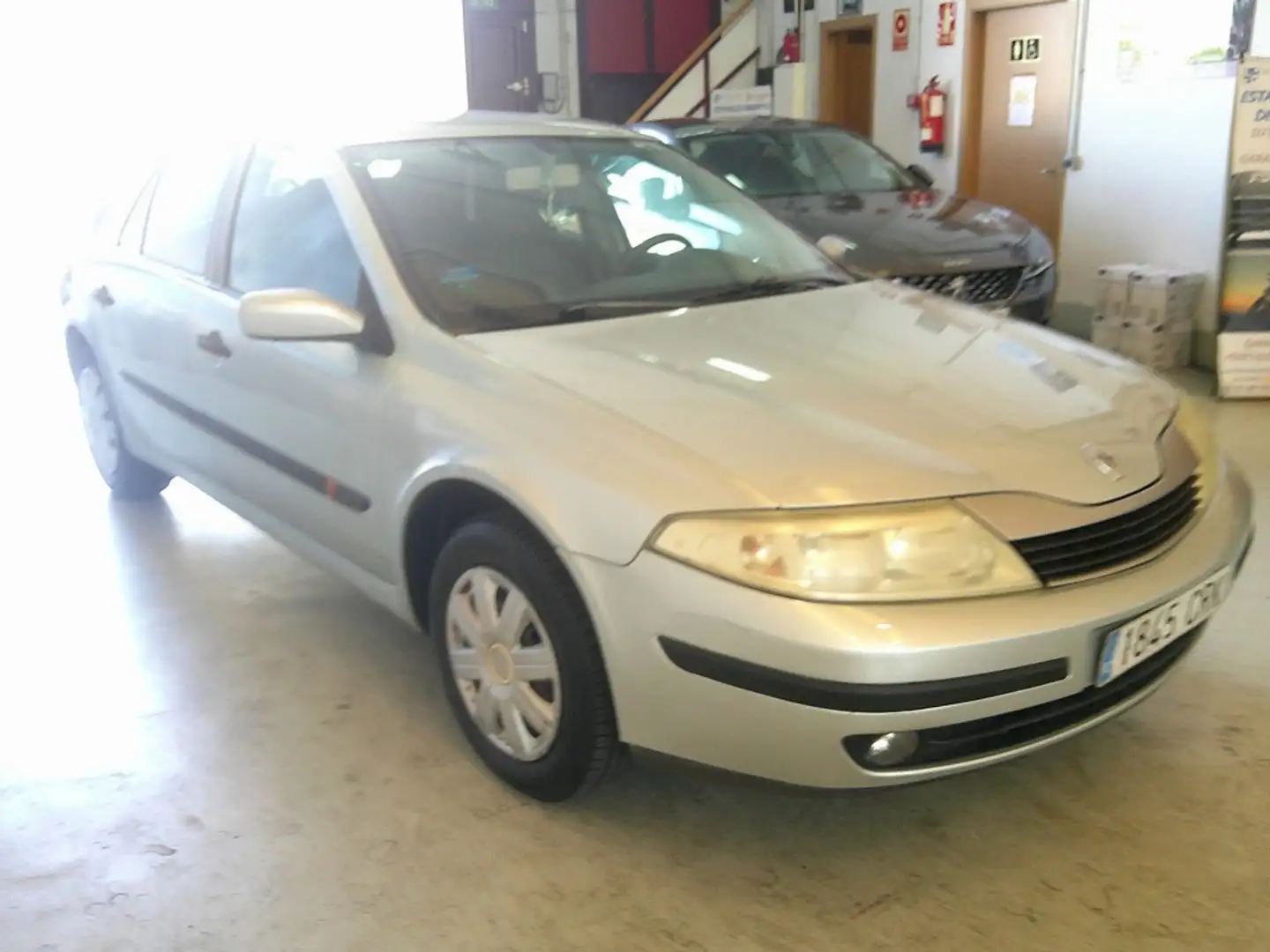 Renault Laguna 1.9DCi Expression Gris - 2