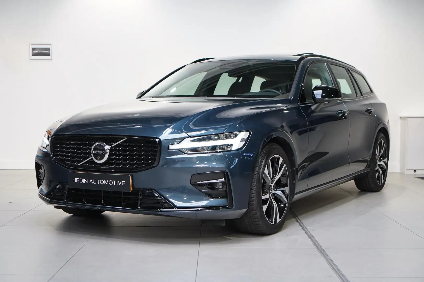 Volvo V60 B3 Plus Dark Mild Hybride 163pk | 360° Rondom Came Azul - 1
