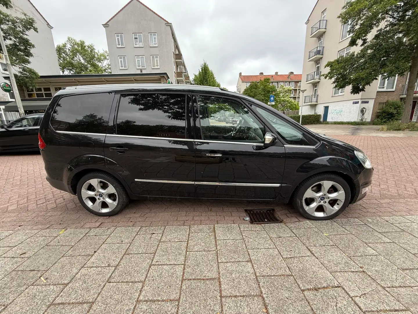 Ford Galaxy 2.0 TDCi Titanium Automaat Defect Zwart - 2