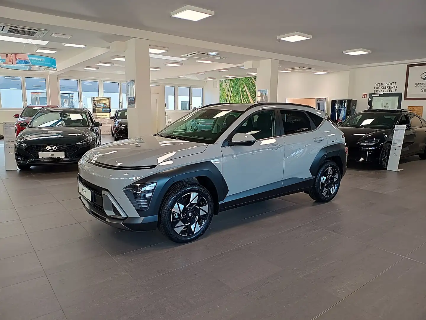 Hyundai KONA Kona 1,6 GDI HEV GO! Plus *LED*Navi*Klima* Grau - 2