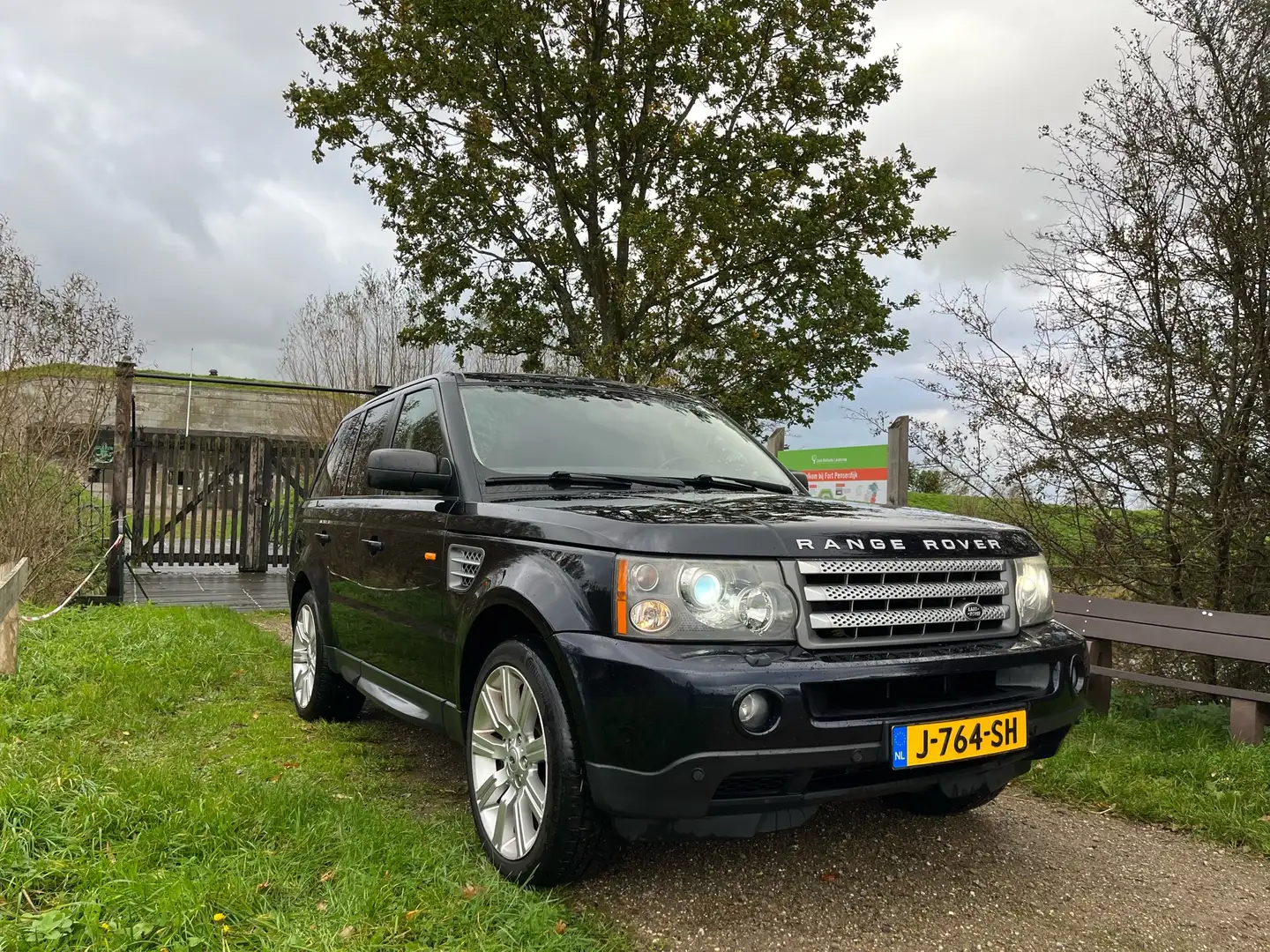 Land Rover Discovery 4.2 V8 Supercharged Blau - 2